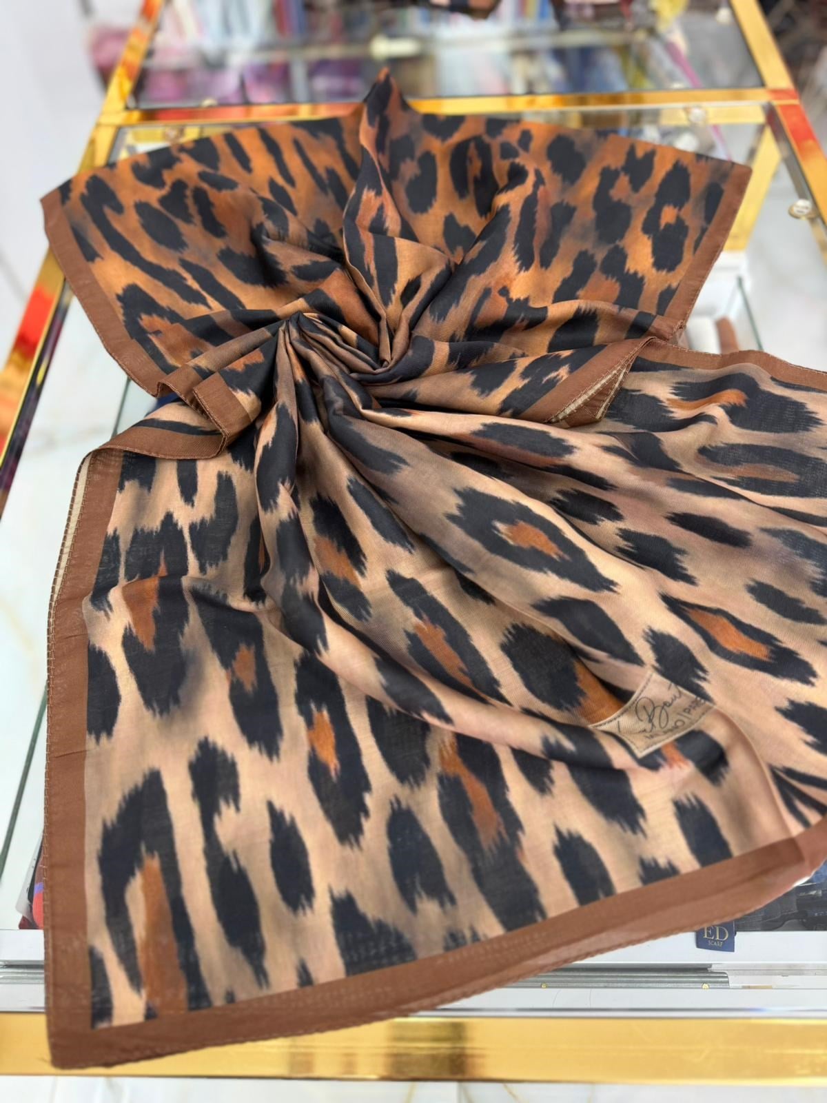 La Boutique Desenli Özel Seri Şal 01