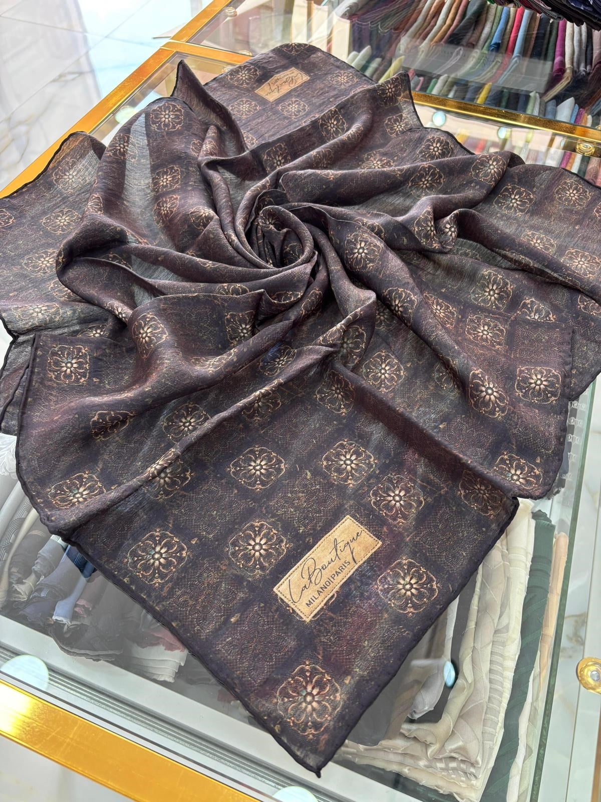 La Boutique Yeni Sezon Desenli Güz Yaz Serinliği Eşarp 01