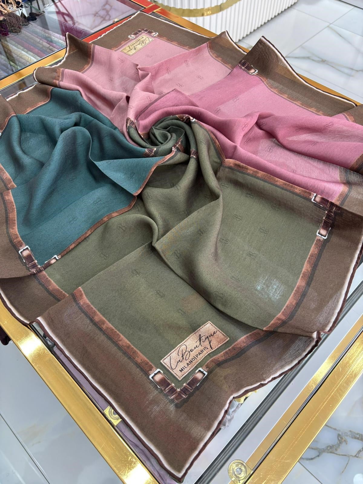 La Boutique Yeni Sezon Desenli Güz Yaz Serinliği Eşarp 06