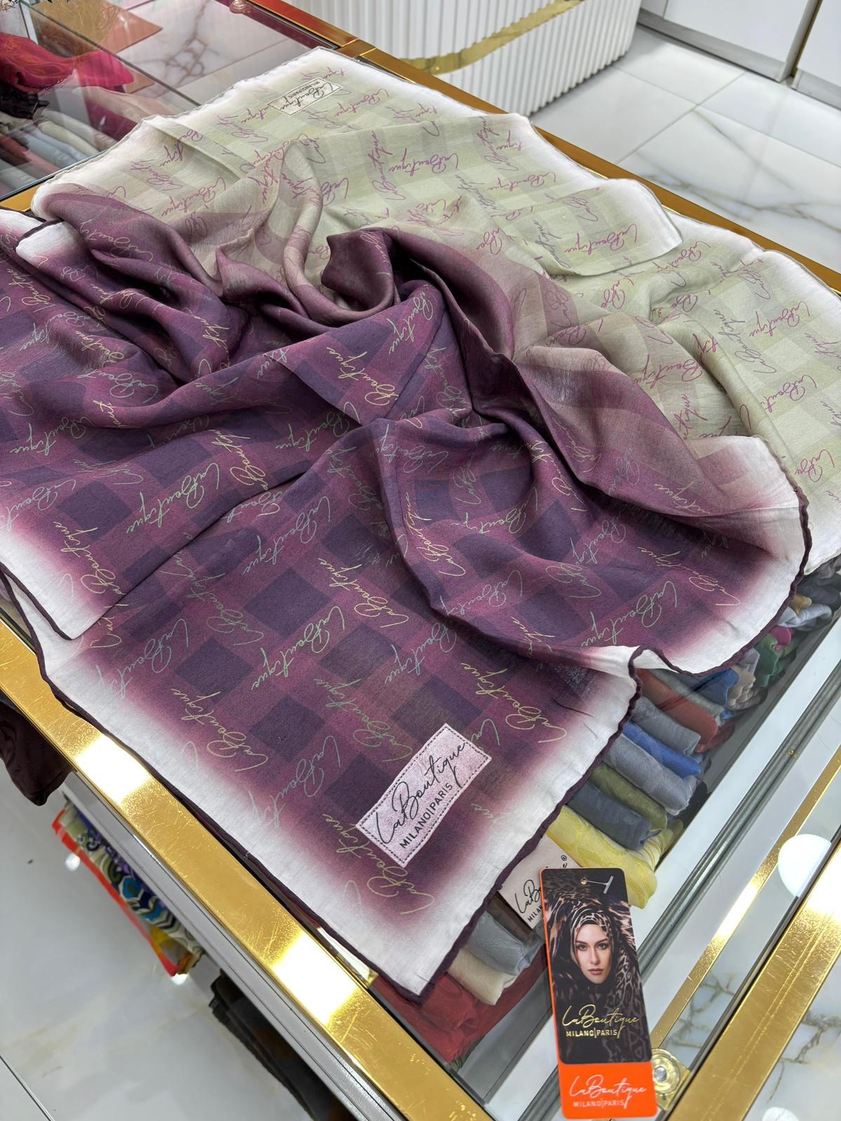 La Boutique Yeni Sezon Desenli Güz Yaz Serinliği Eşarp 01