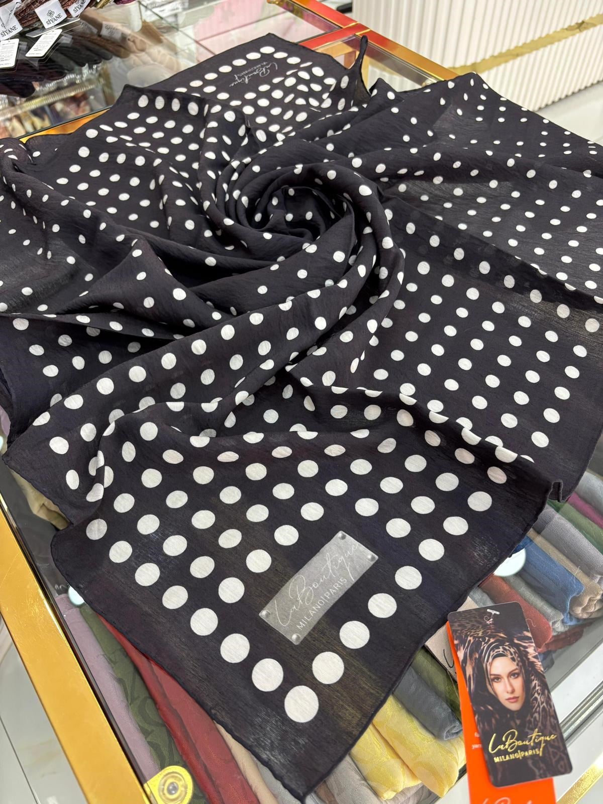 La Boutique Yeni Sezon Desenli Güz Yaz Serinliği Eşarp 02