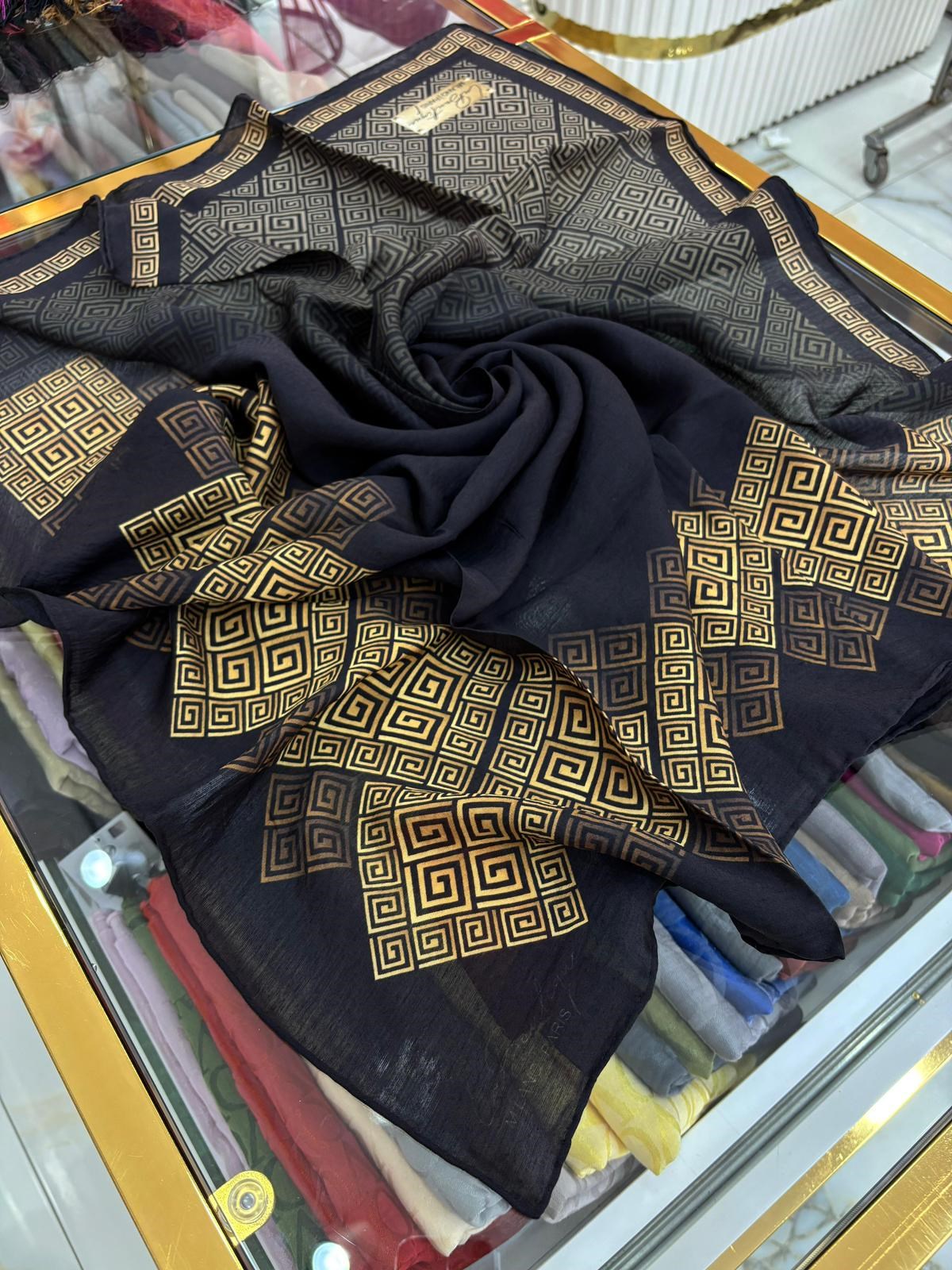 La Boutique Yeni Sezon Desenli Güz Yaz Serinliği Eşarp 03