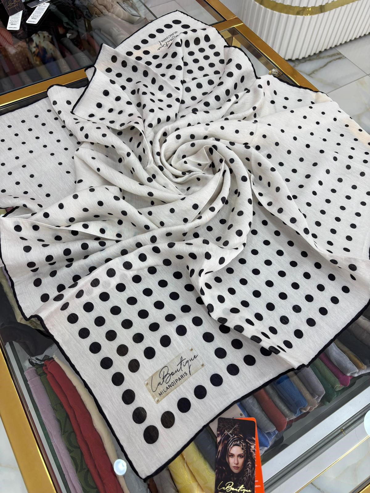 La Boutique Yeni Sezon Desenli Güz Yaz Serinliği Eşarp