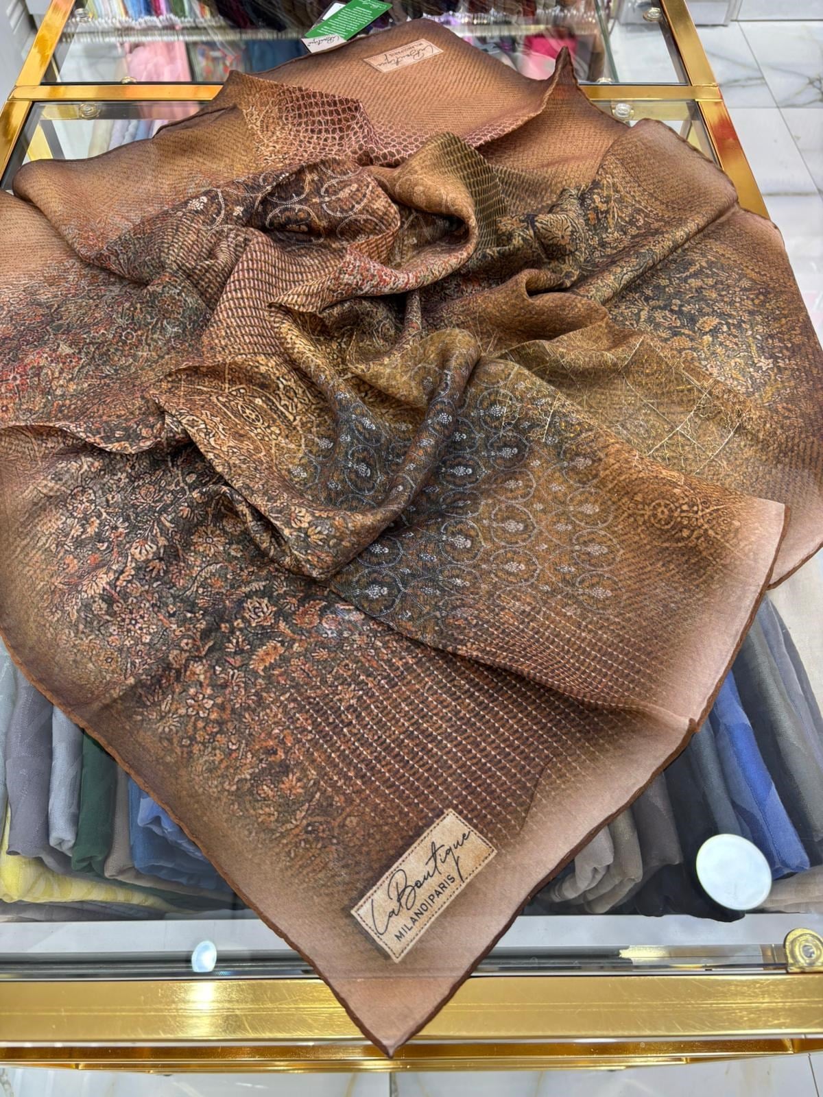 La Boutique Yeni Sezon Desenli Güz Yaz Serinliği Eşarp 01