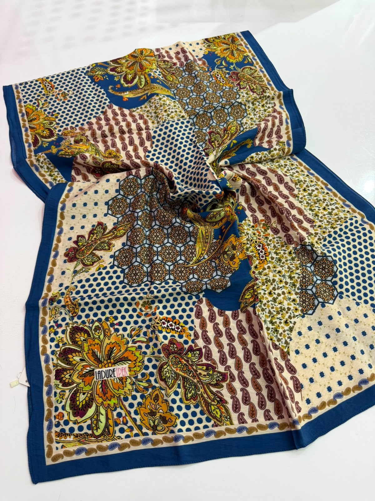 Ladure Premium Seri Şal 10