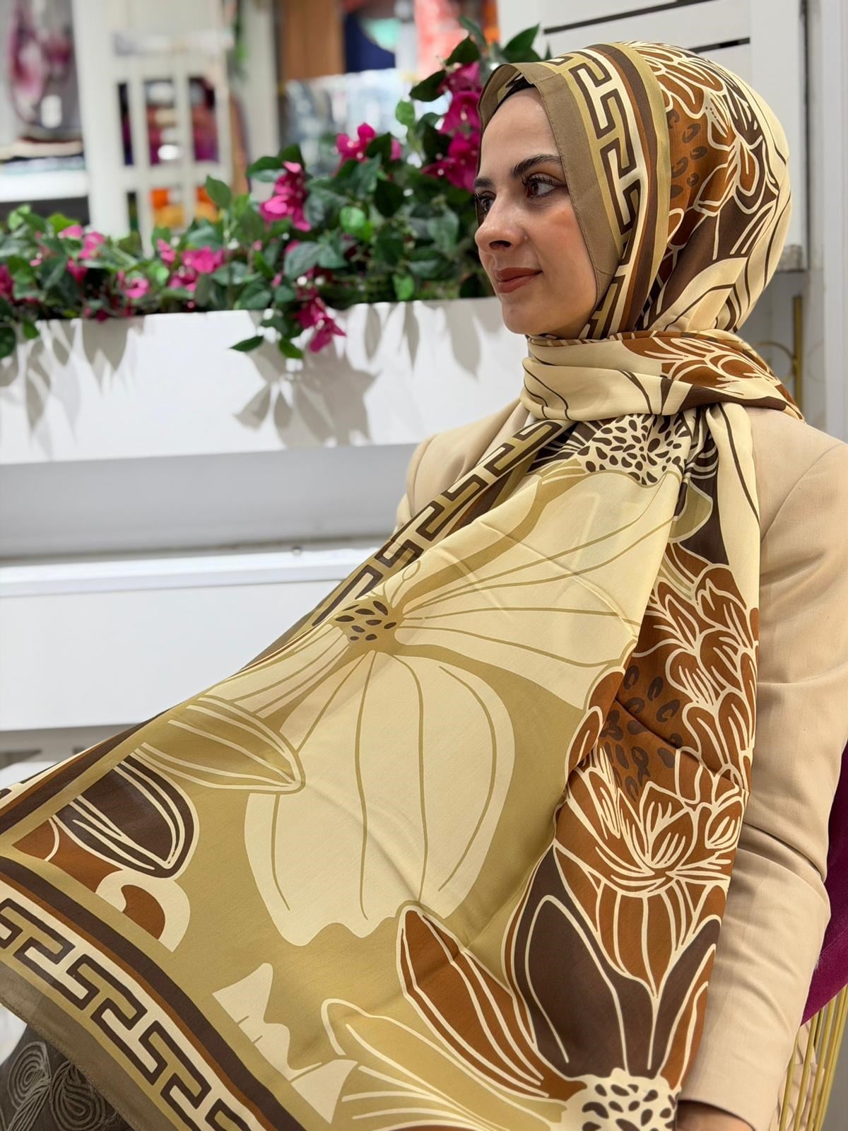 Sisley Desenli Floş Viskon Şal 06