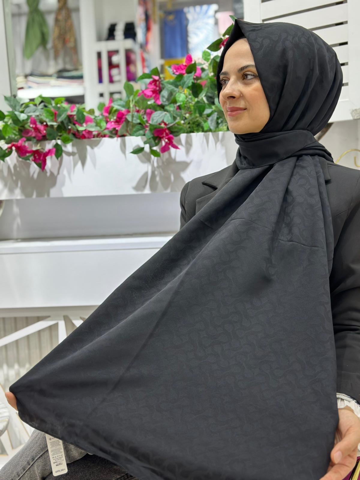 Siyane Bloom Desenli Şal Siyah Rengi