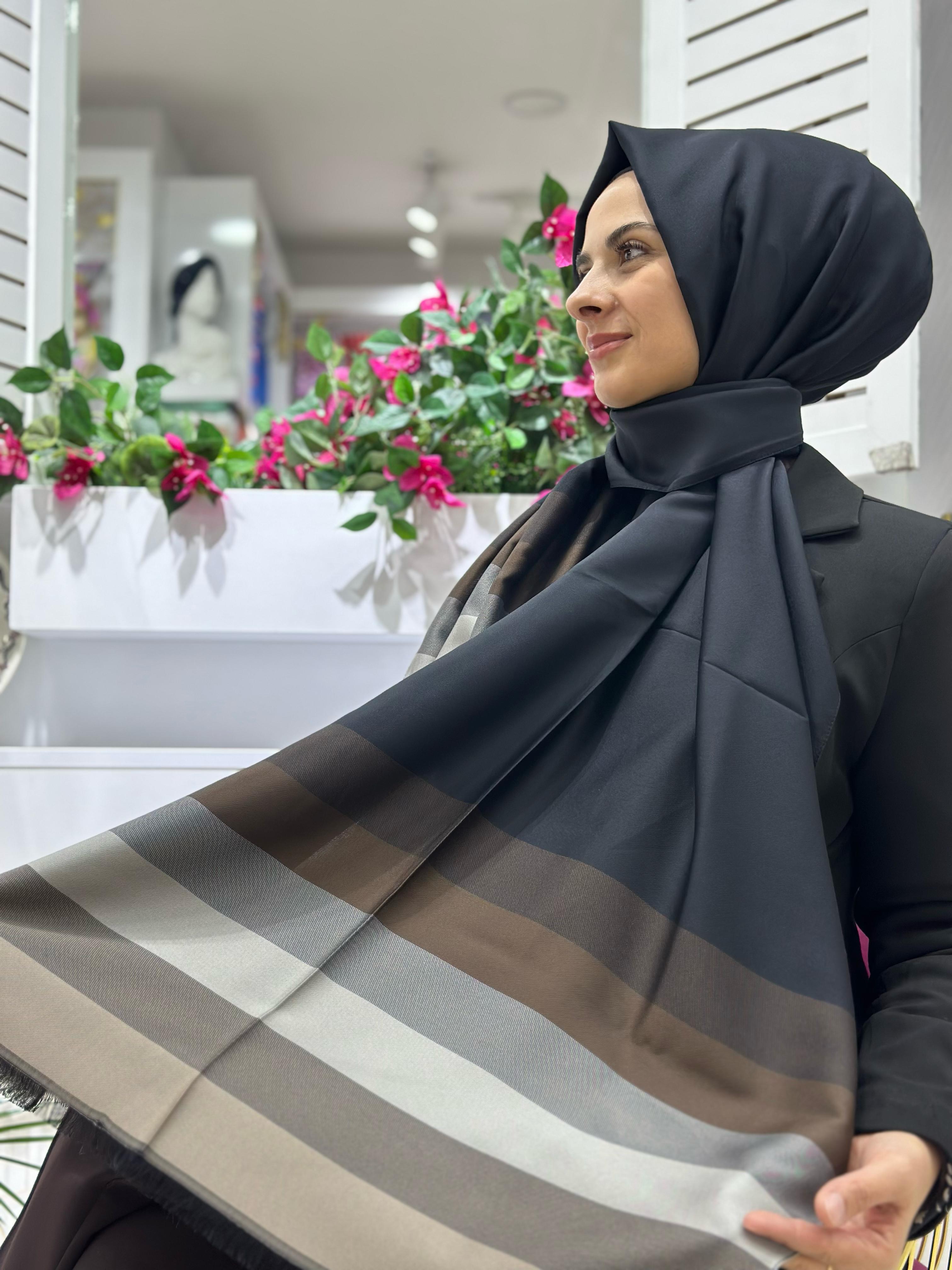 Siyane Jakarlı Şal Blok 01