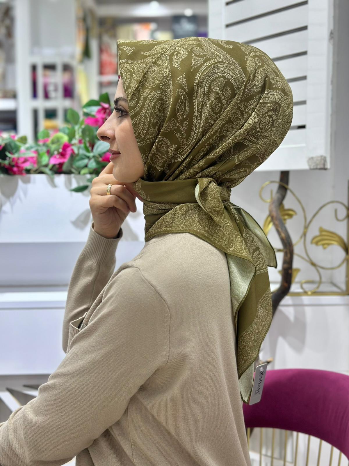 Siyane Motif Desenli Eşarp 20