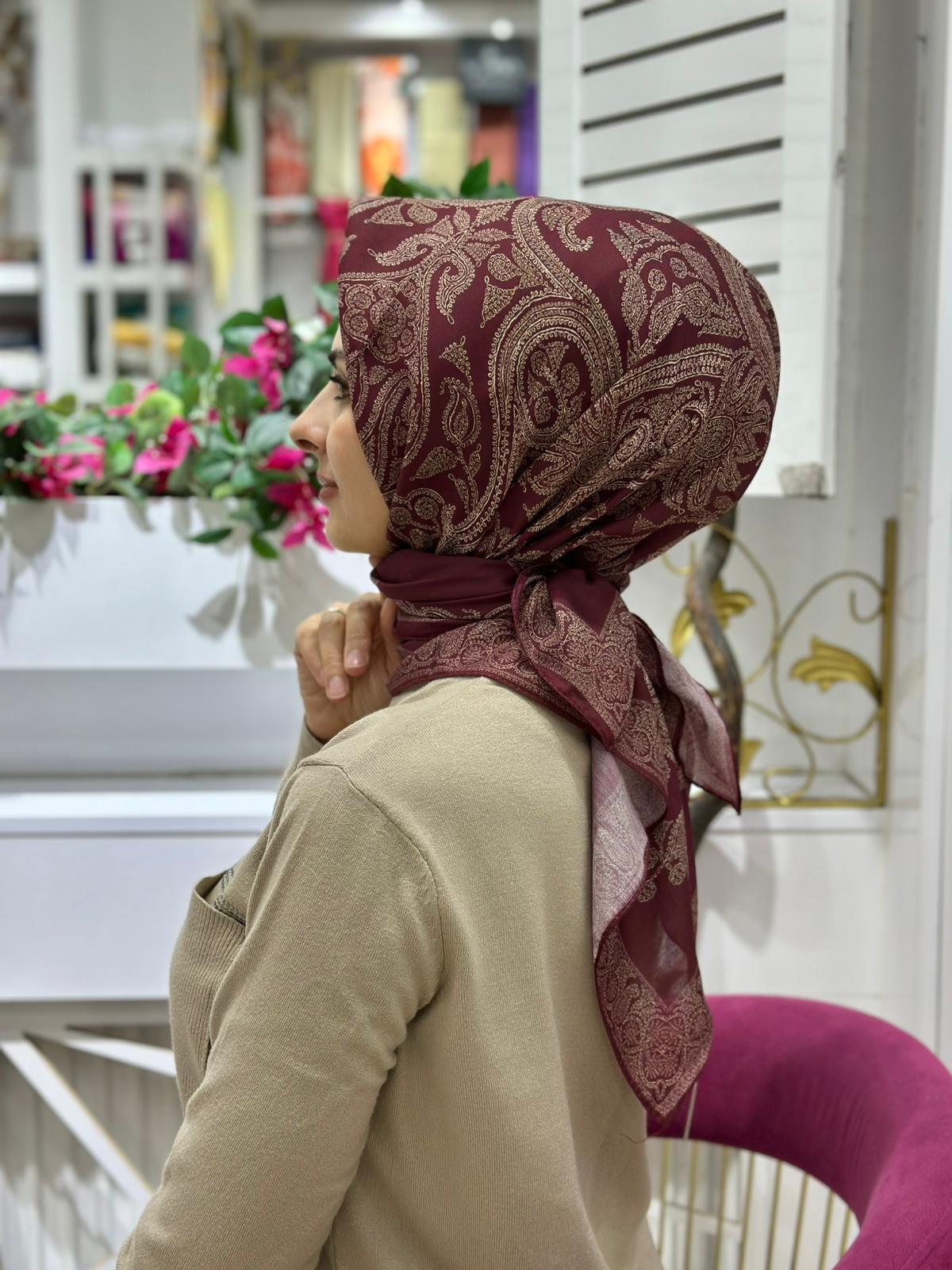 Siyane Motif Desenli Eşarp 24