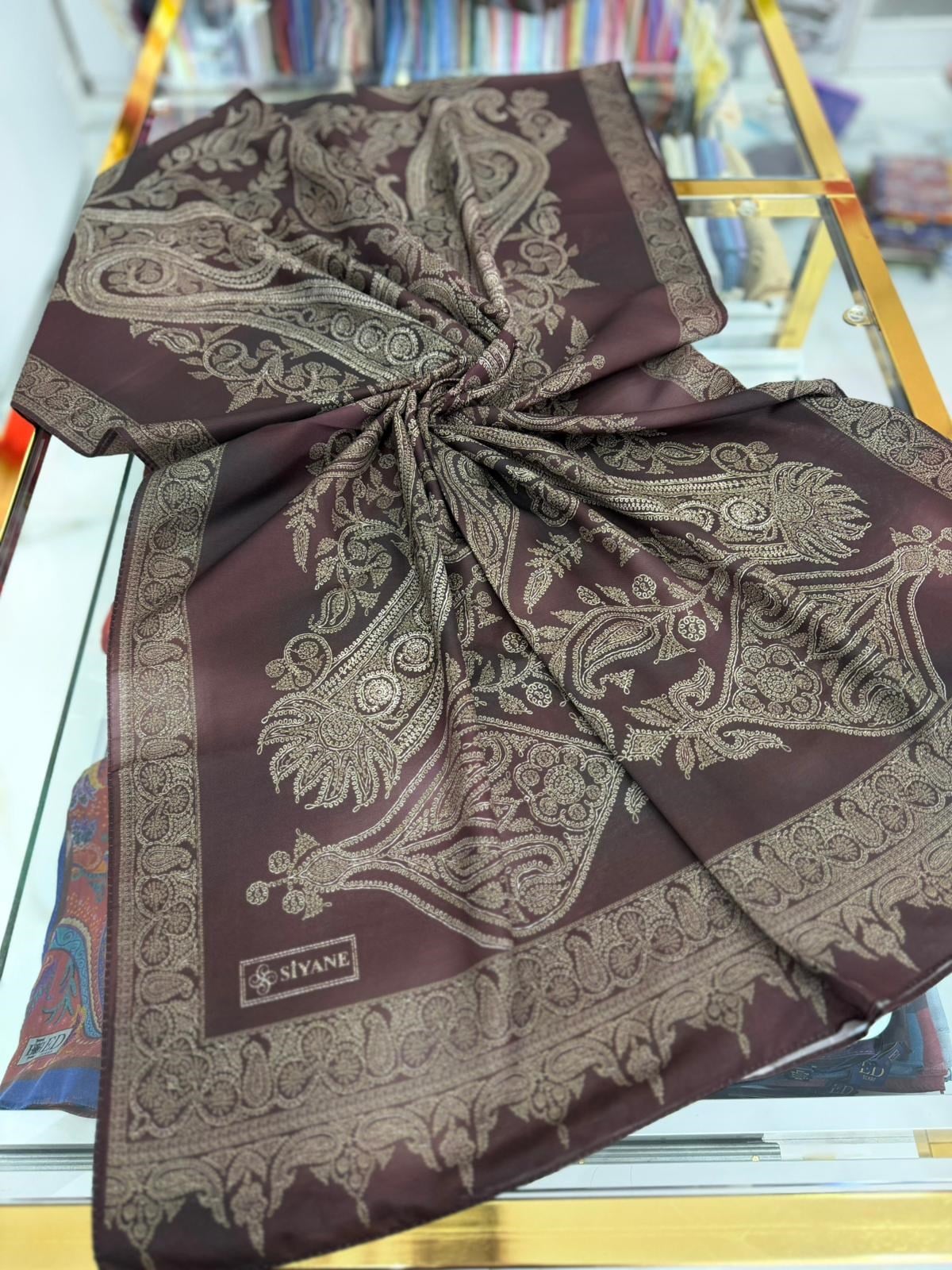 Siyane Motif Renk Geçişli Şal 11