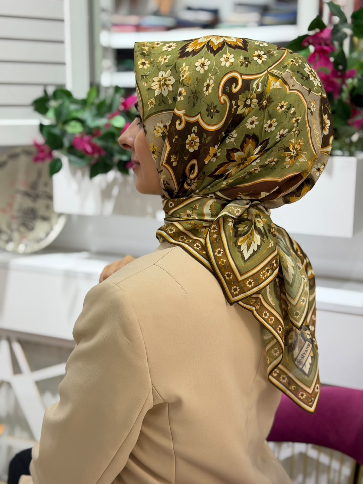 Siyane Nakkaş Desen Eşarp 08