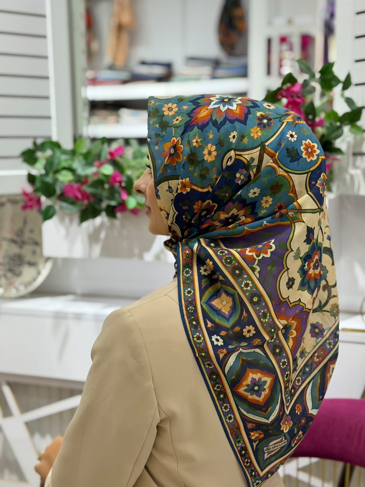 Siyane Nakkaş Desen Eşarp 14