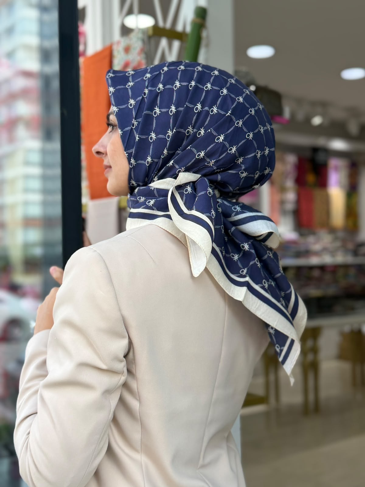 Benetton Desenli Eşarp