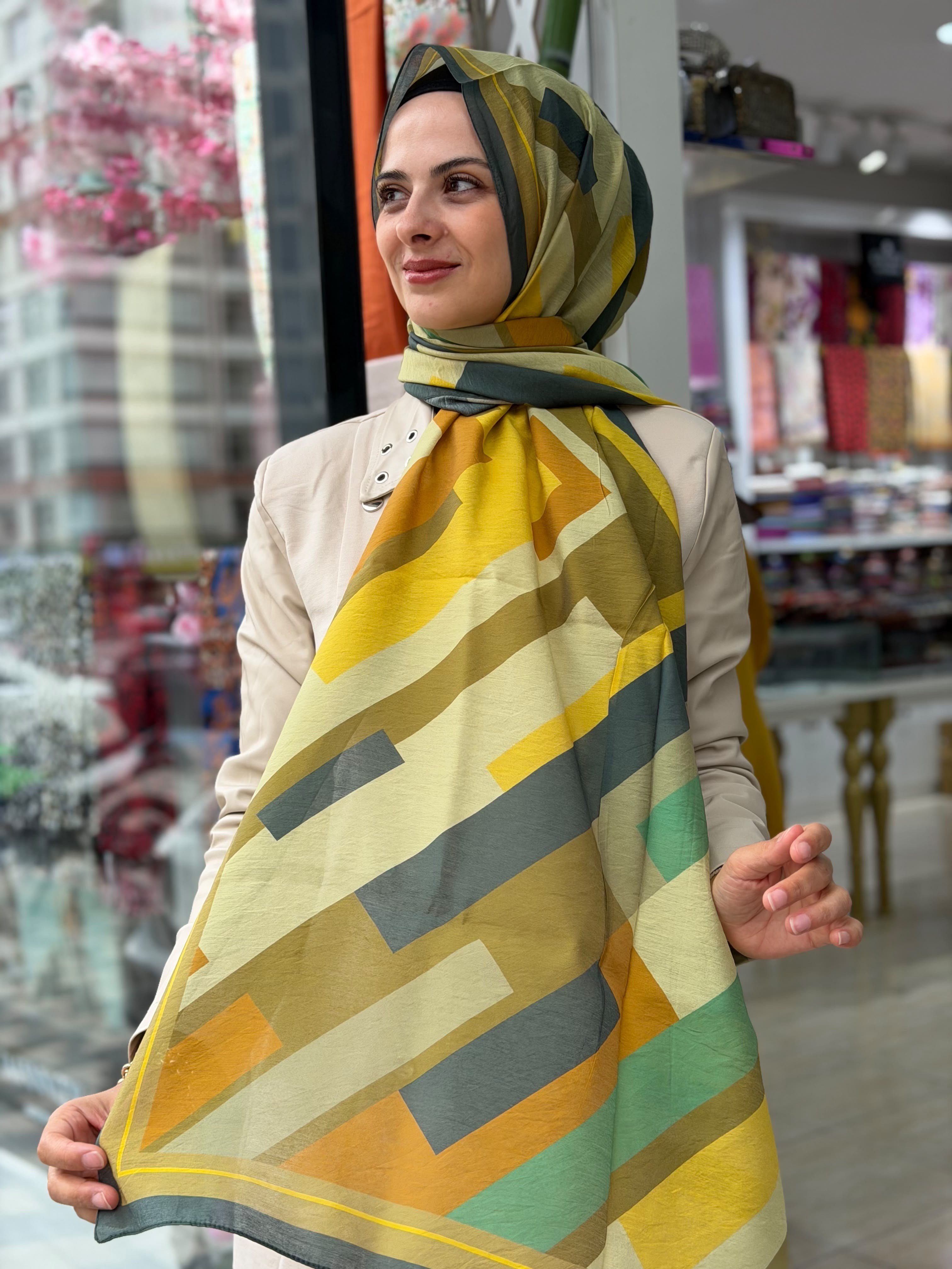 Benetton Desenli Şal