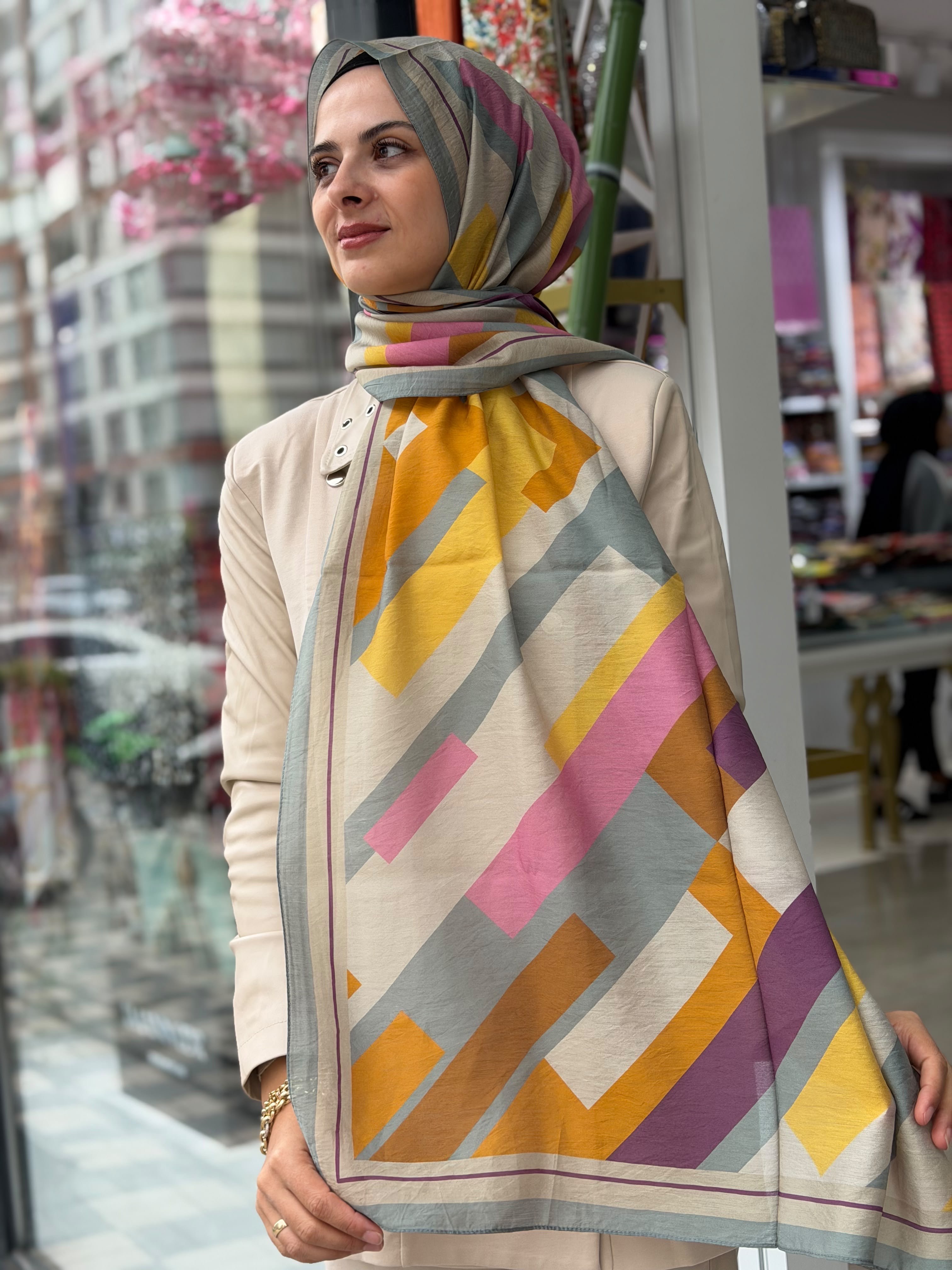Benetton Desenli Şal