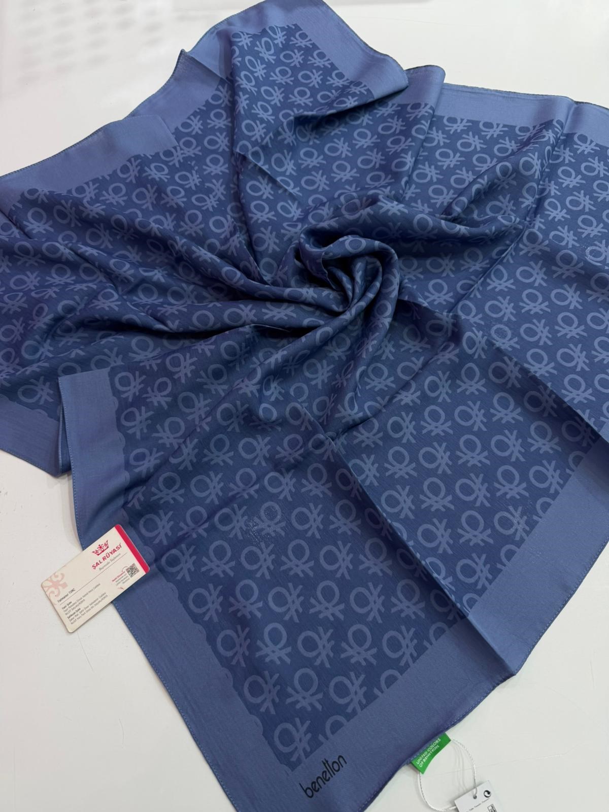 Benetton Monogram Elegante Eşarp 02