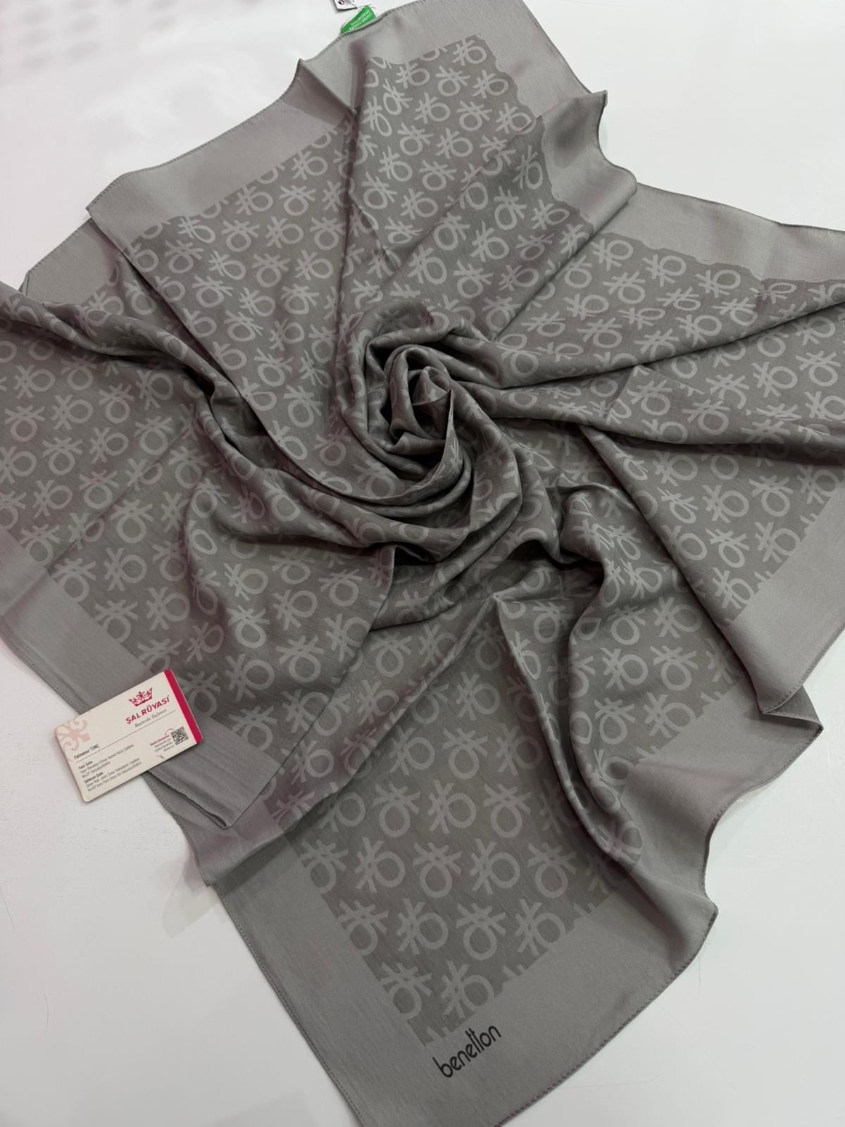 Benetton Monogram Elegante Eşarp 03