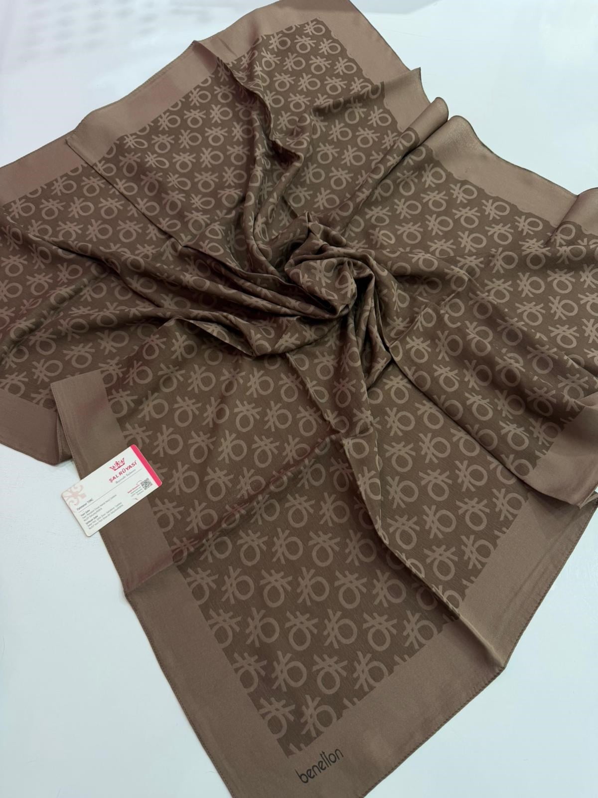 Benetton Monogram Elegante Eşarp 06