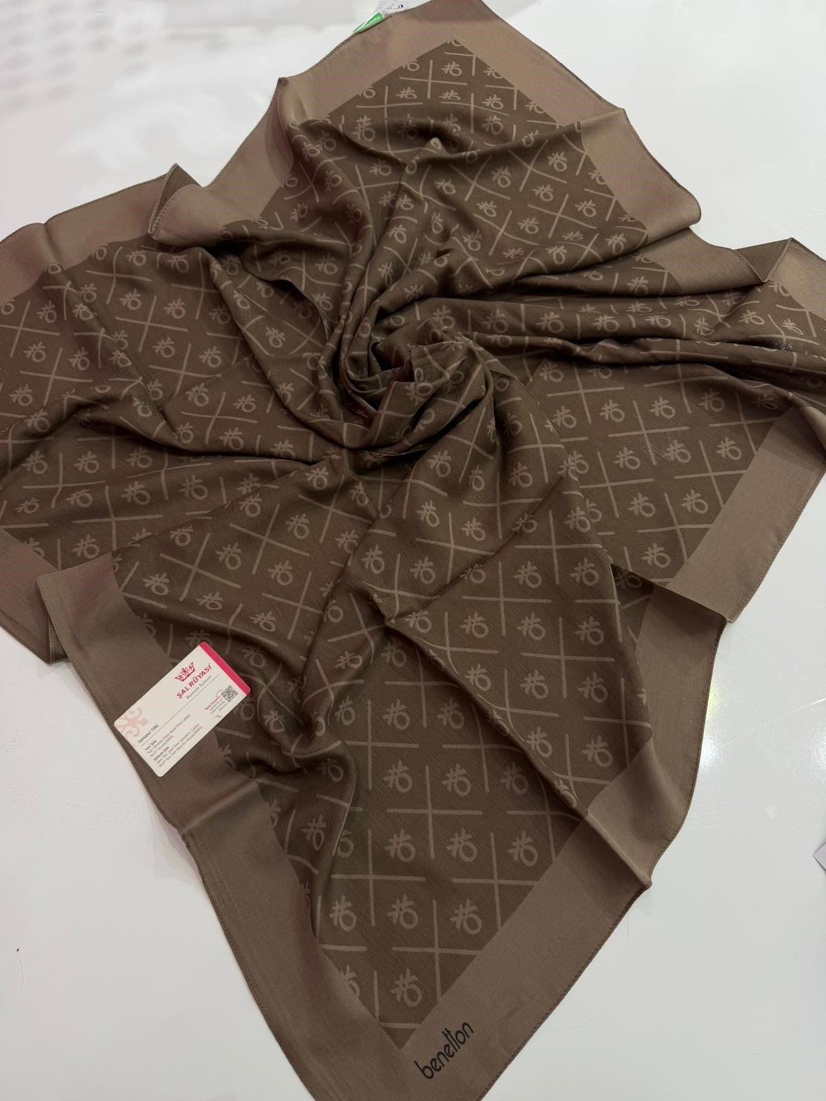 Benetton Monogram Elegante Koyu Kahve Rengi
