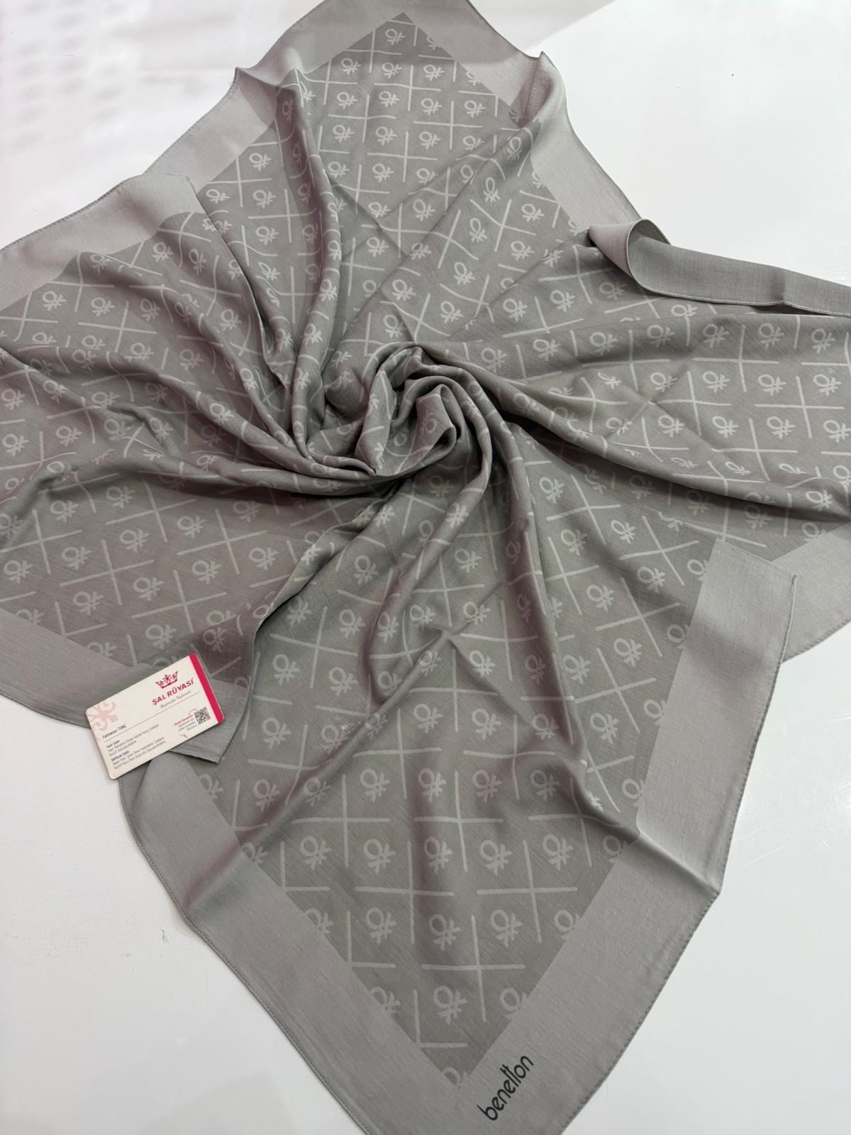 Benetton Monogram Elegante Yeni Gri Rengi