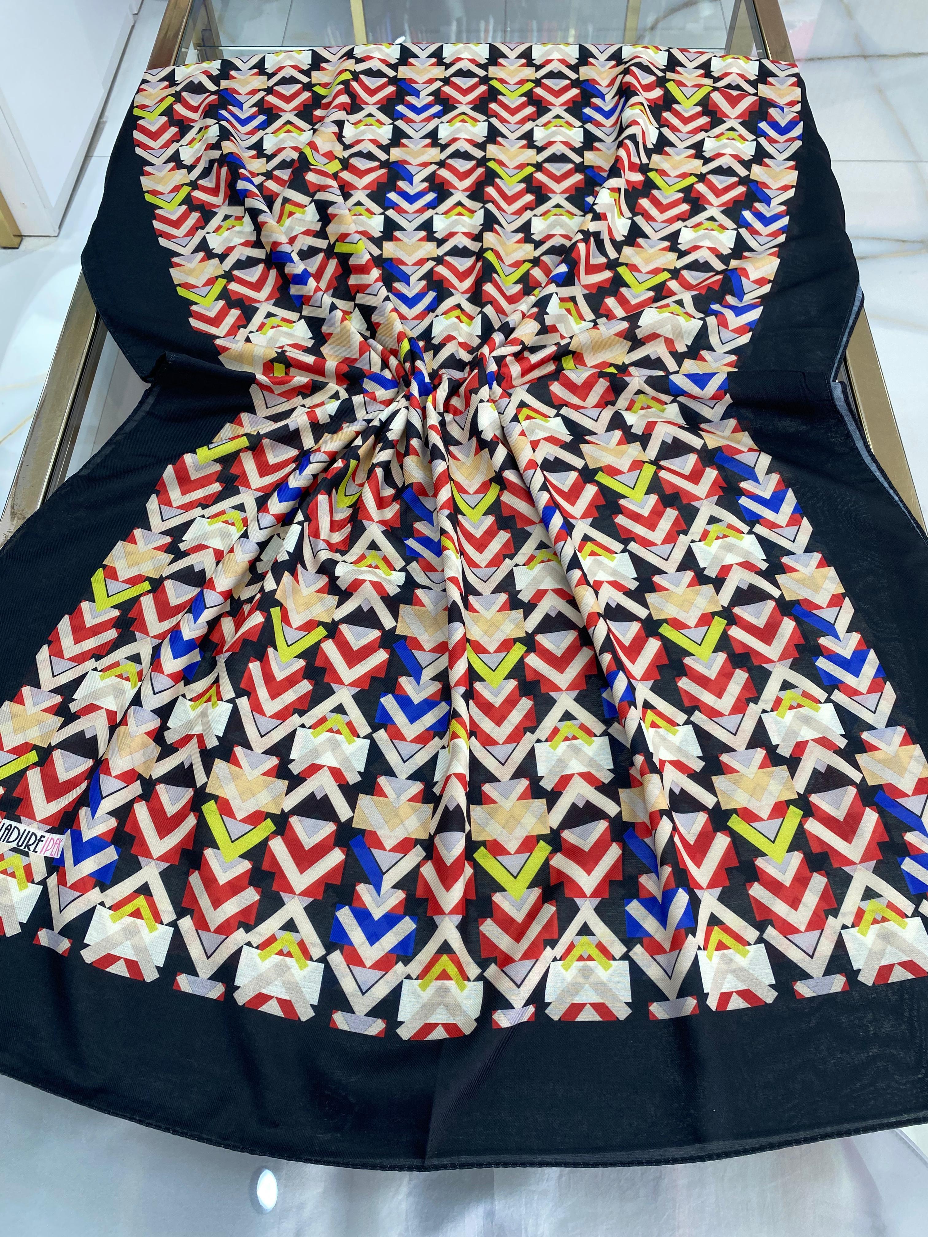 Desenli Butik Şal (Siyah)