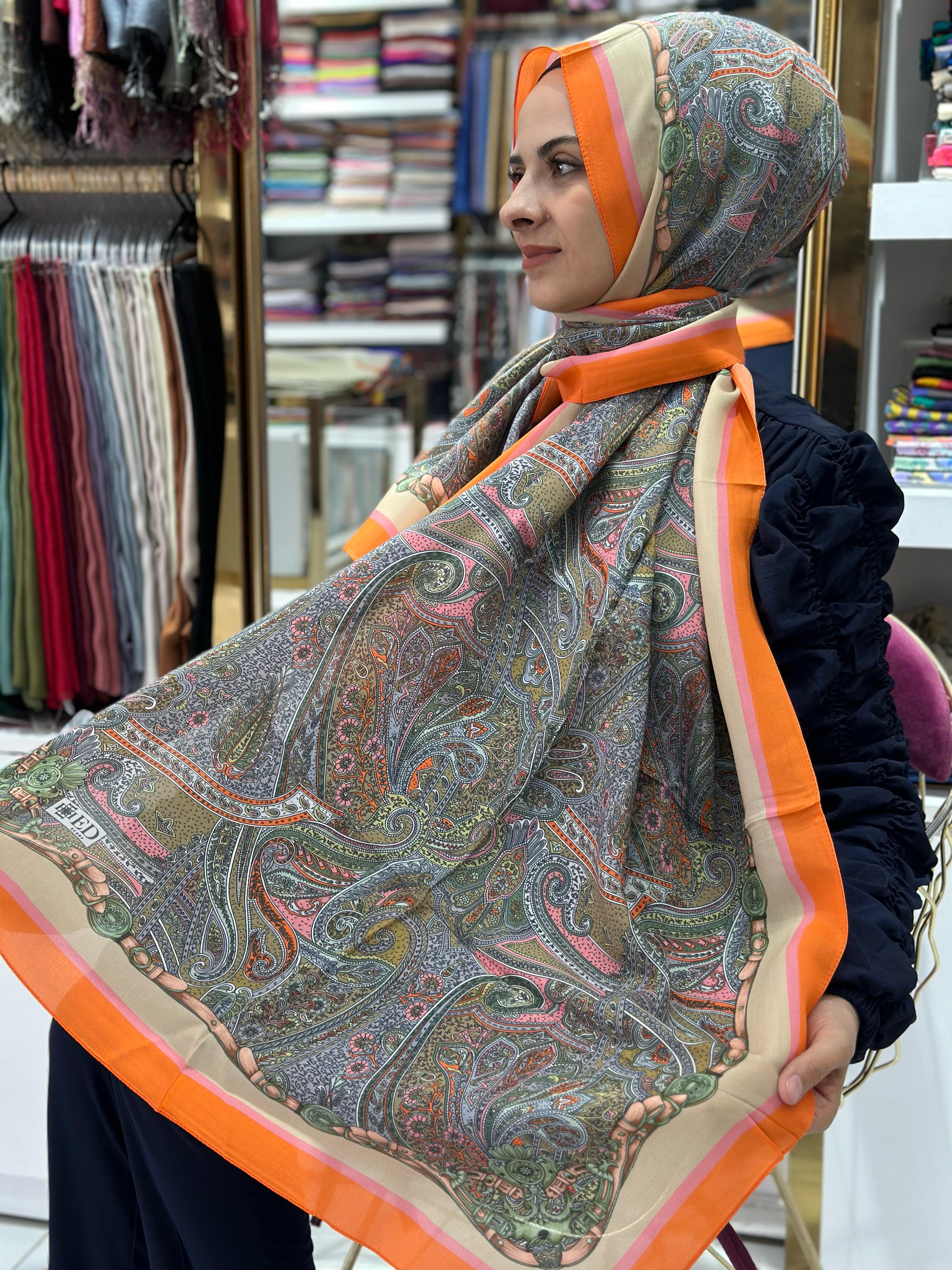 Ed Scarf Celebrity Turuncu Etnik Desenli Şal