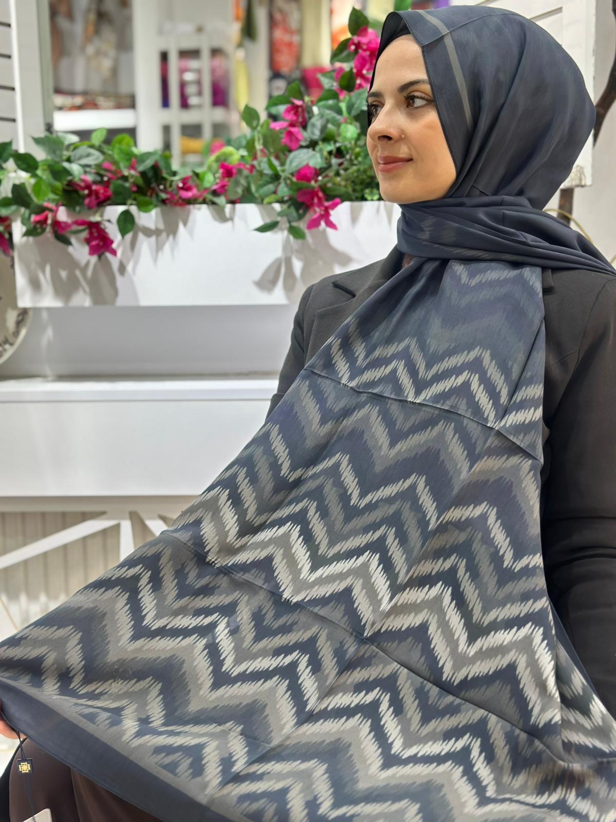 Ed Scarf Desenli Floş Viskon Şal 09