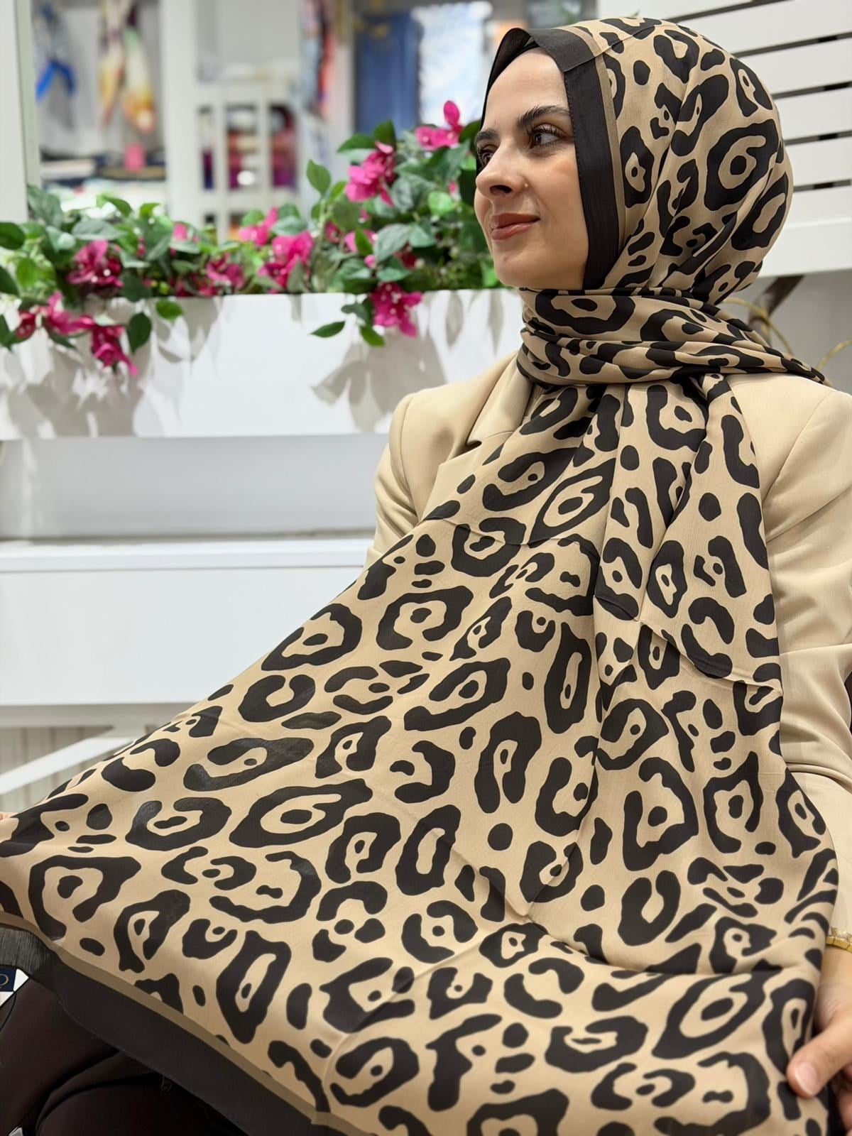 Ed Scarf Leopar Desenli Yeni Sezon Floş Viskon Şal 02