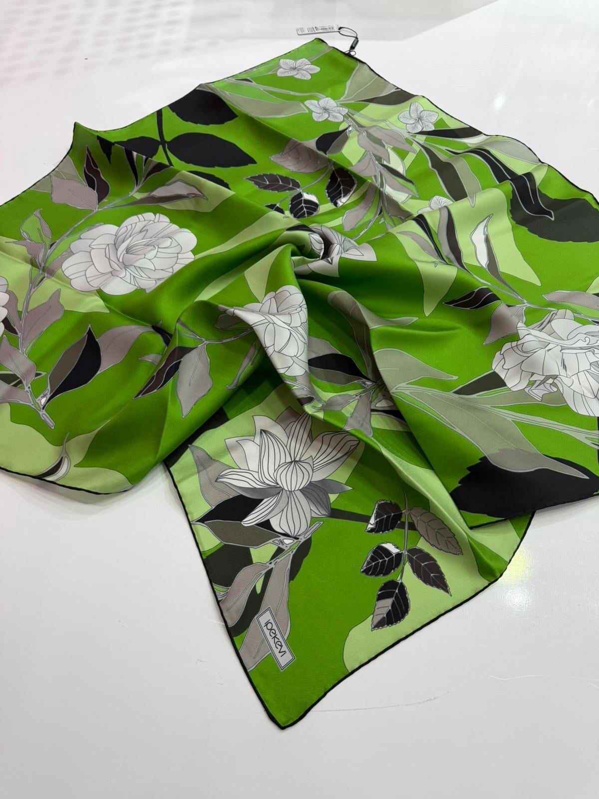 İpekevi Yeni Sezon Desenli Twill İpek Eşarp 04