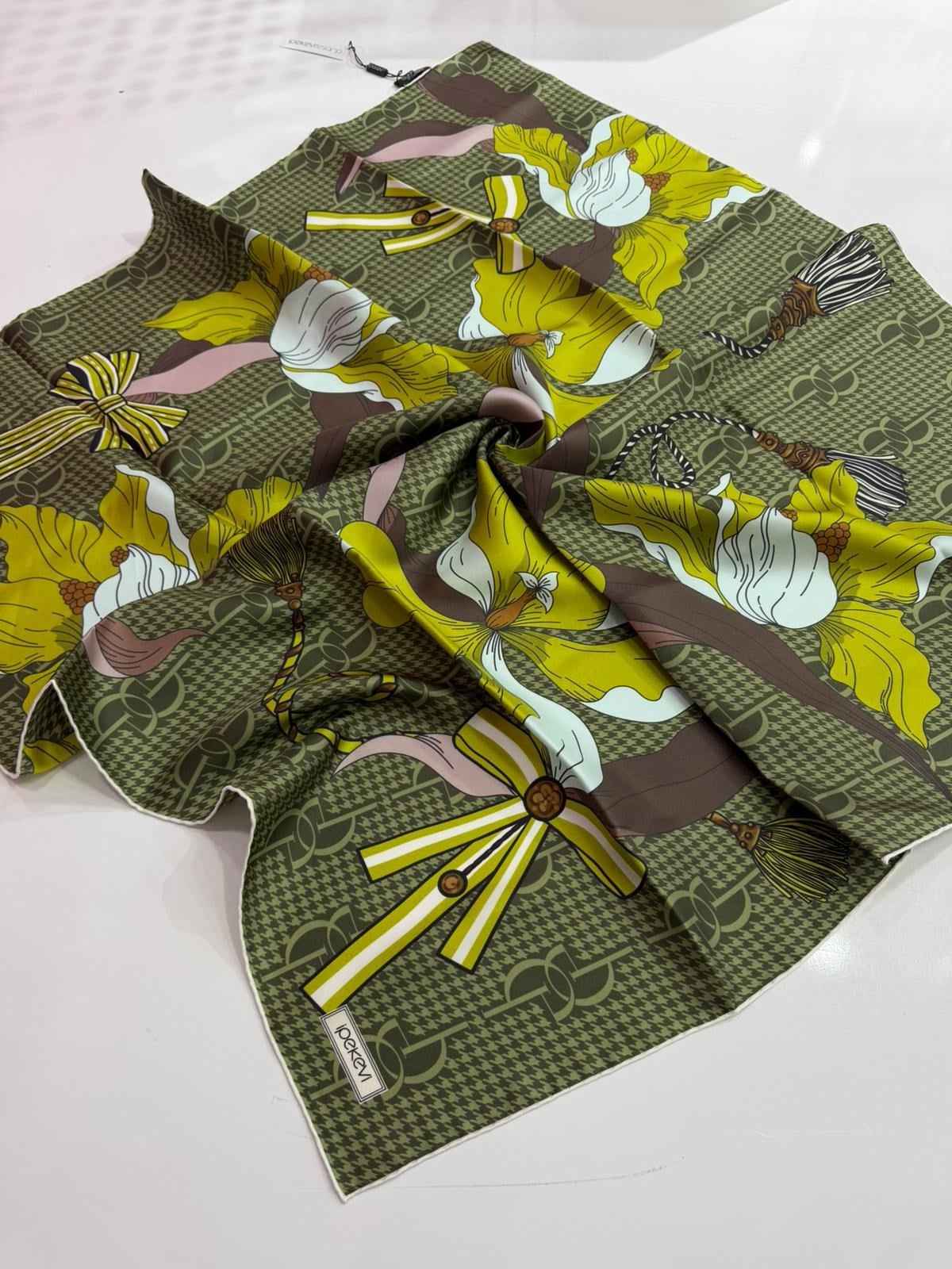 İpekevi Yeni Sezon Desenli Twill İpek Eşarp 03