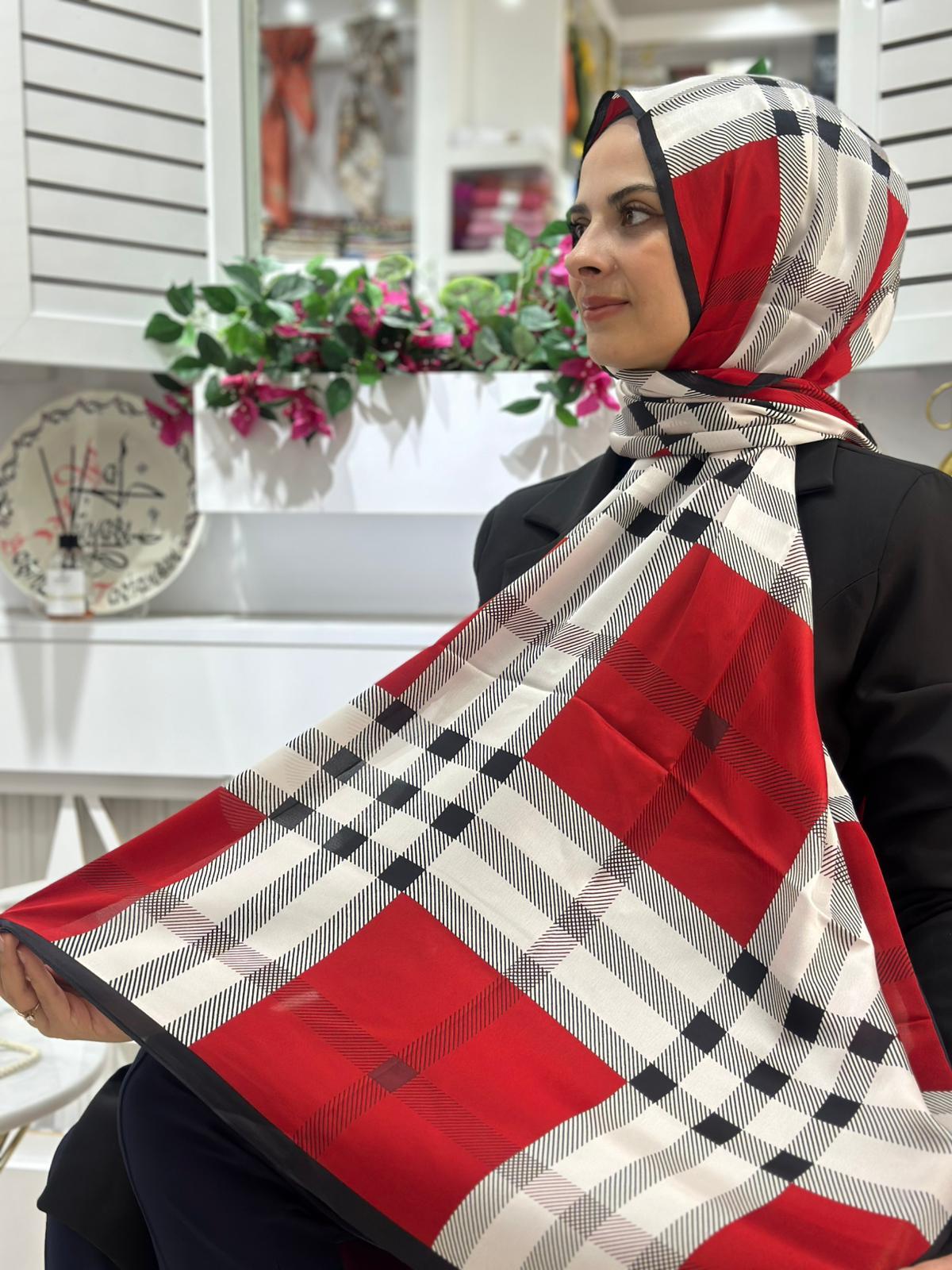 İthal Desenli Vual İpek Şal 05