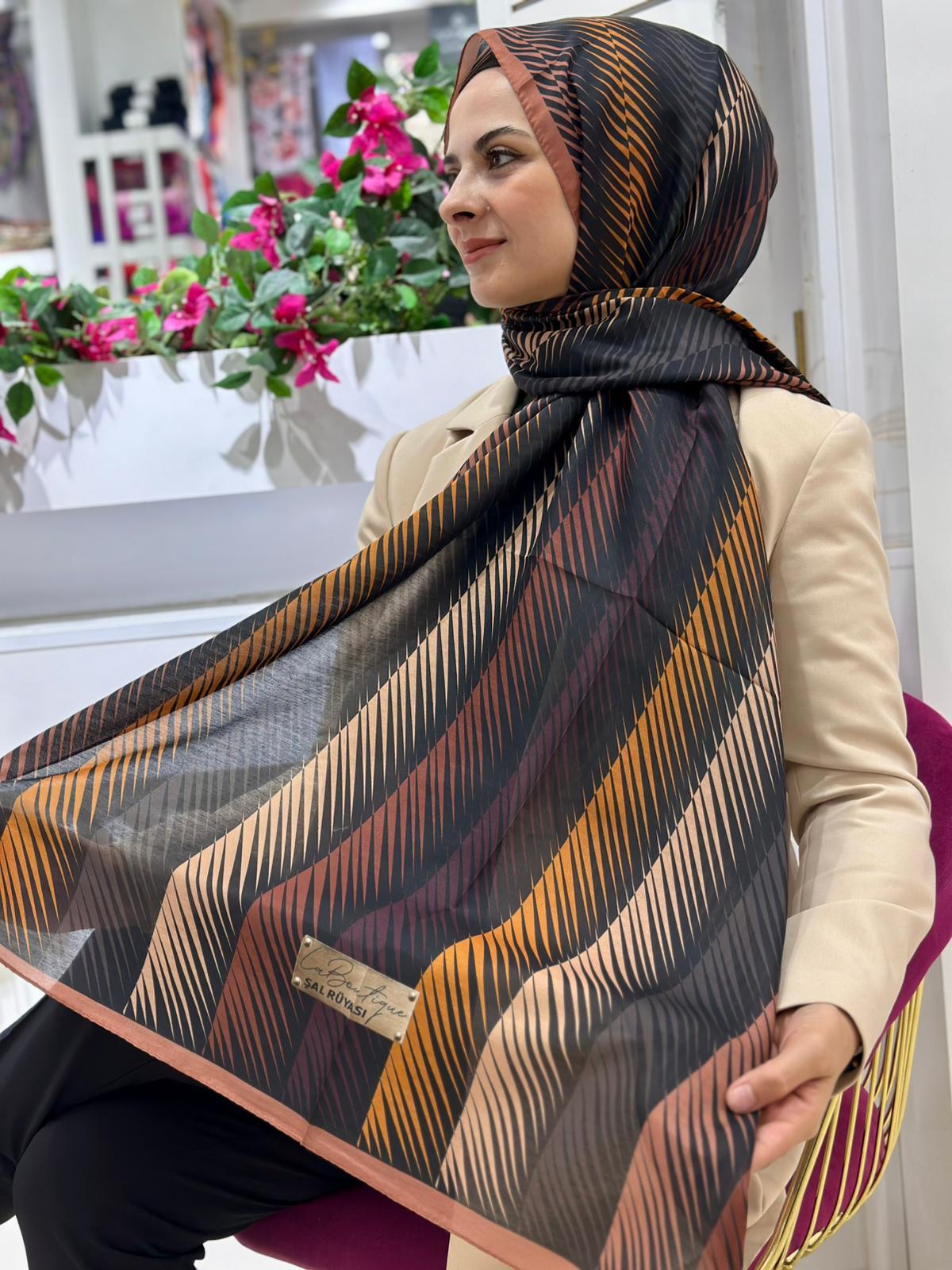 La Boutique Desenli Özel Seri Şal 01