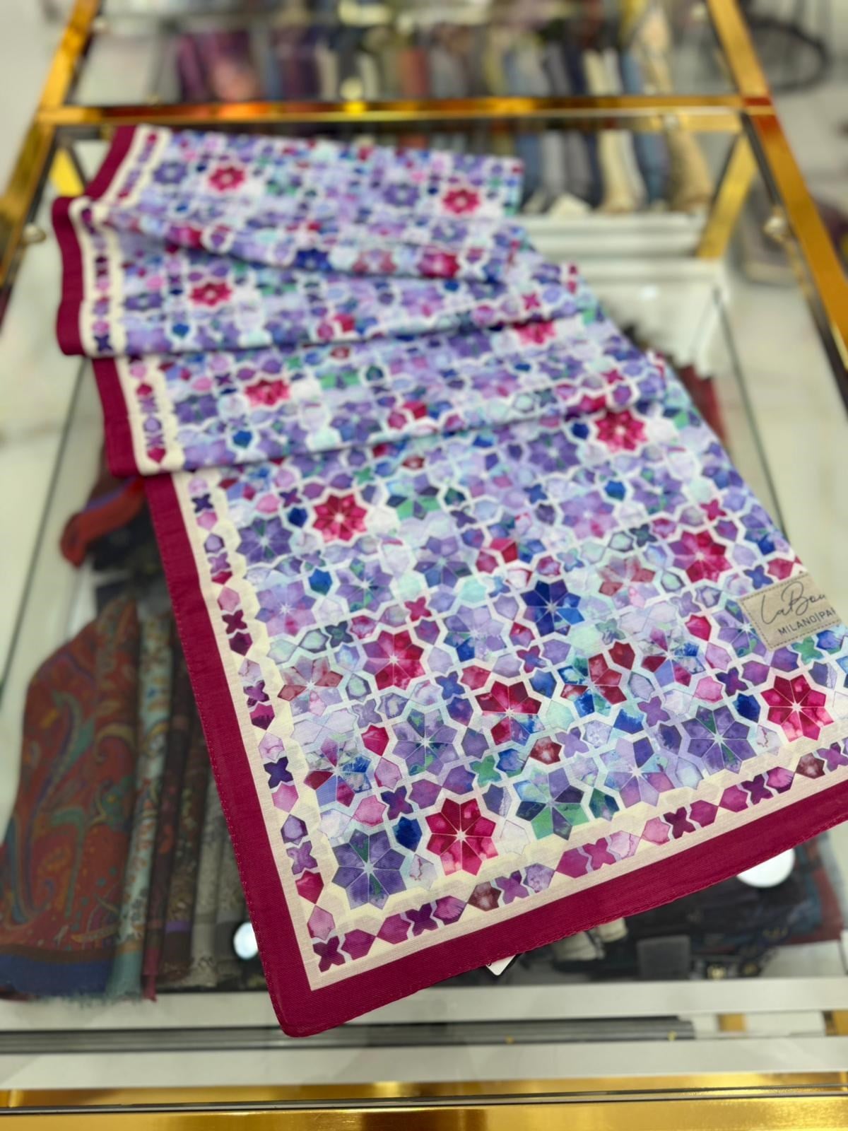 La Boutique Desenli Özel Seri Şal 02