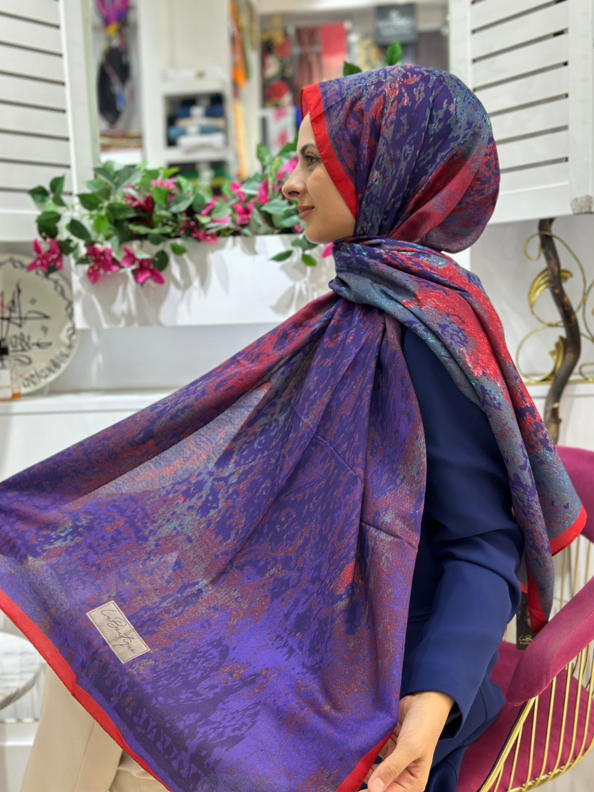 La Boutique Desenli Özel Seri Şal  ss210815