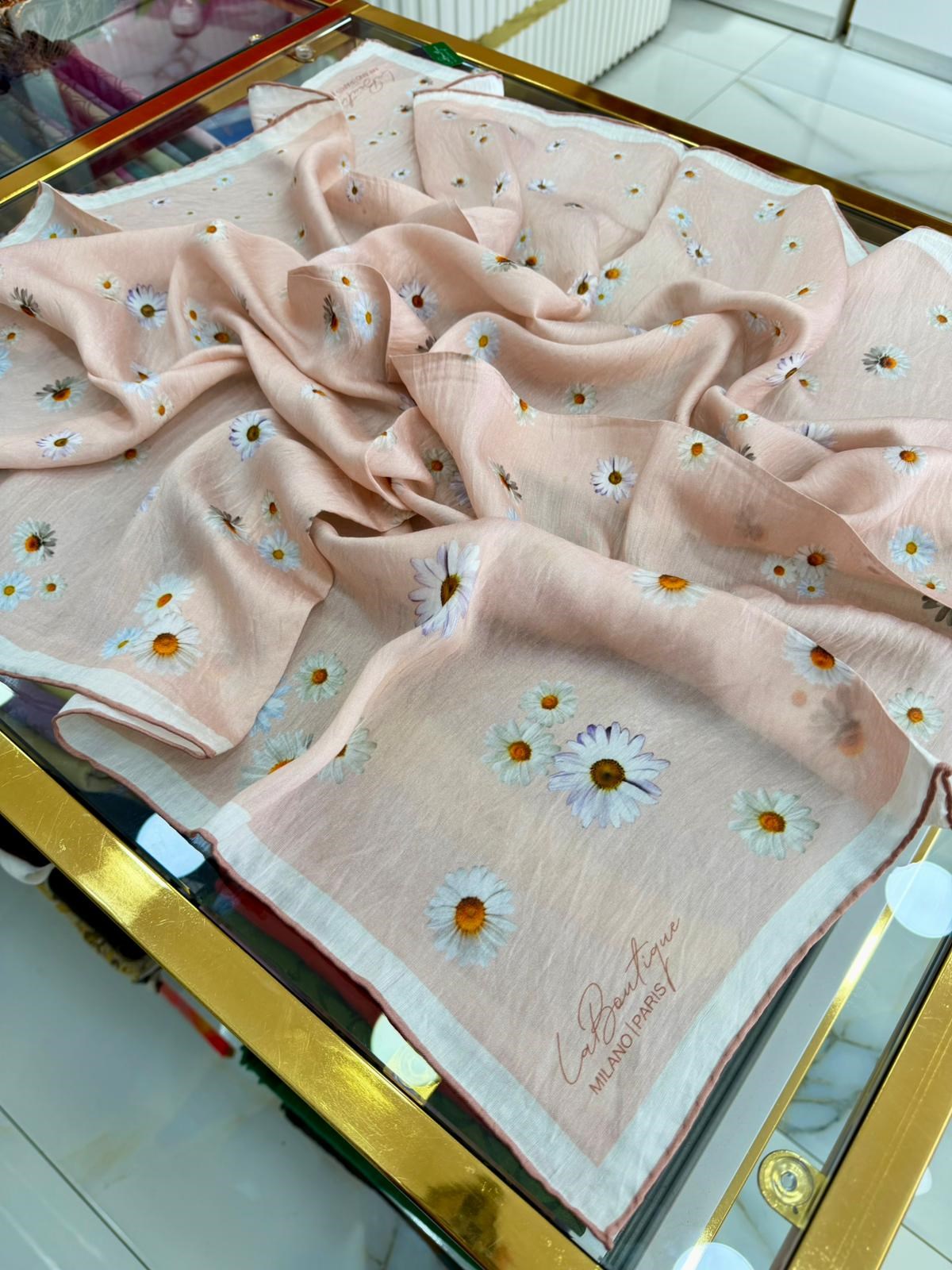La Boutique Yeni Sezon Desenli Güz Yaz Serinliği Eşarp 01