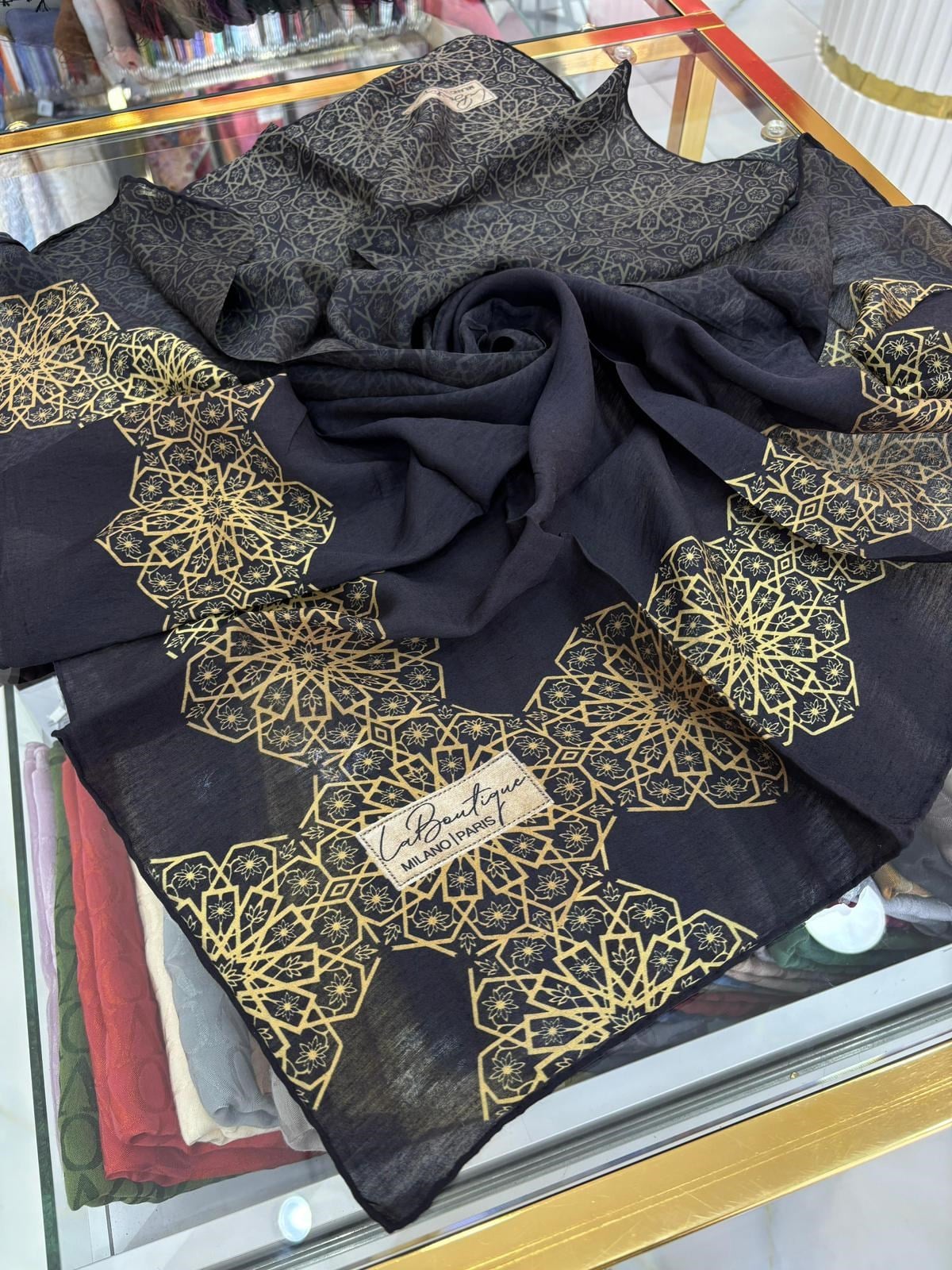 La Boutique Yeni Sezon Desenli Güz Yaz Serinliği Eşarp 02