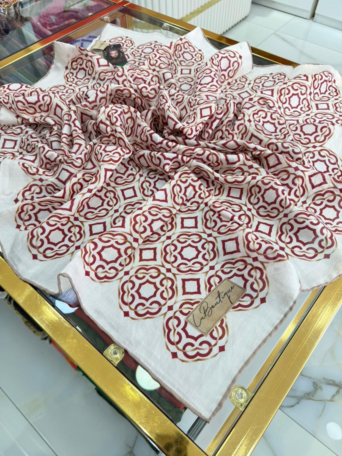 La Boutique Yeni Sezon Desenli Güz Yaz Serinliği Eşarp 01