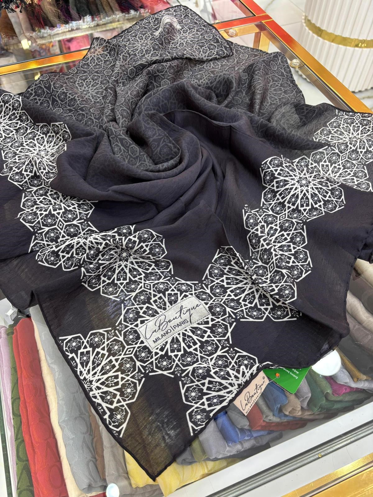 La Boutique Yeni Sezon Desenli Güz Yaz Serinliği Eşarp 01
