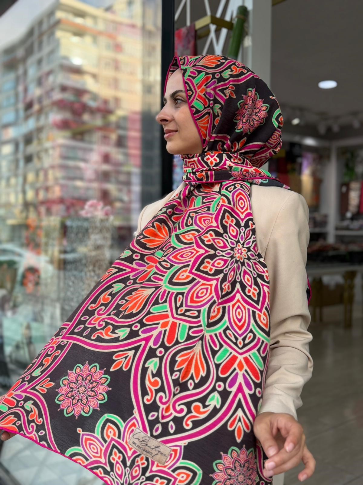 La Boutique Yeni Sezon Desenli Güz Yaz Serinliği Şal 03