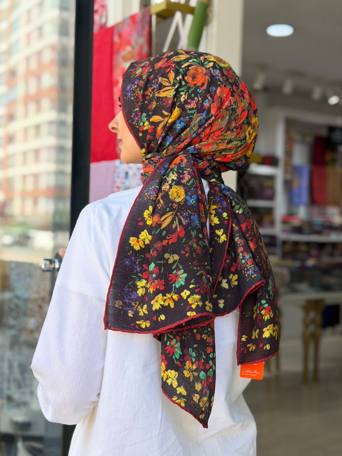 La Boutique Yeni Sezon Desenli Güz Yaz Serinliği Şal 04