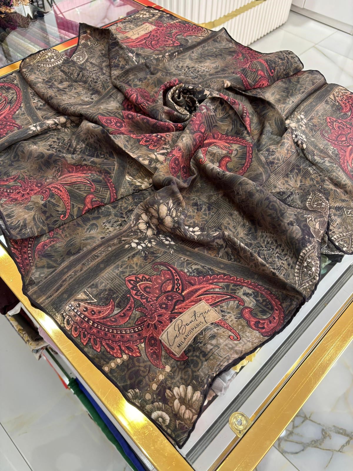 La Boutique Yeni Sezon Desenli Güz Yaz Serinliği Eşarp 04
