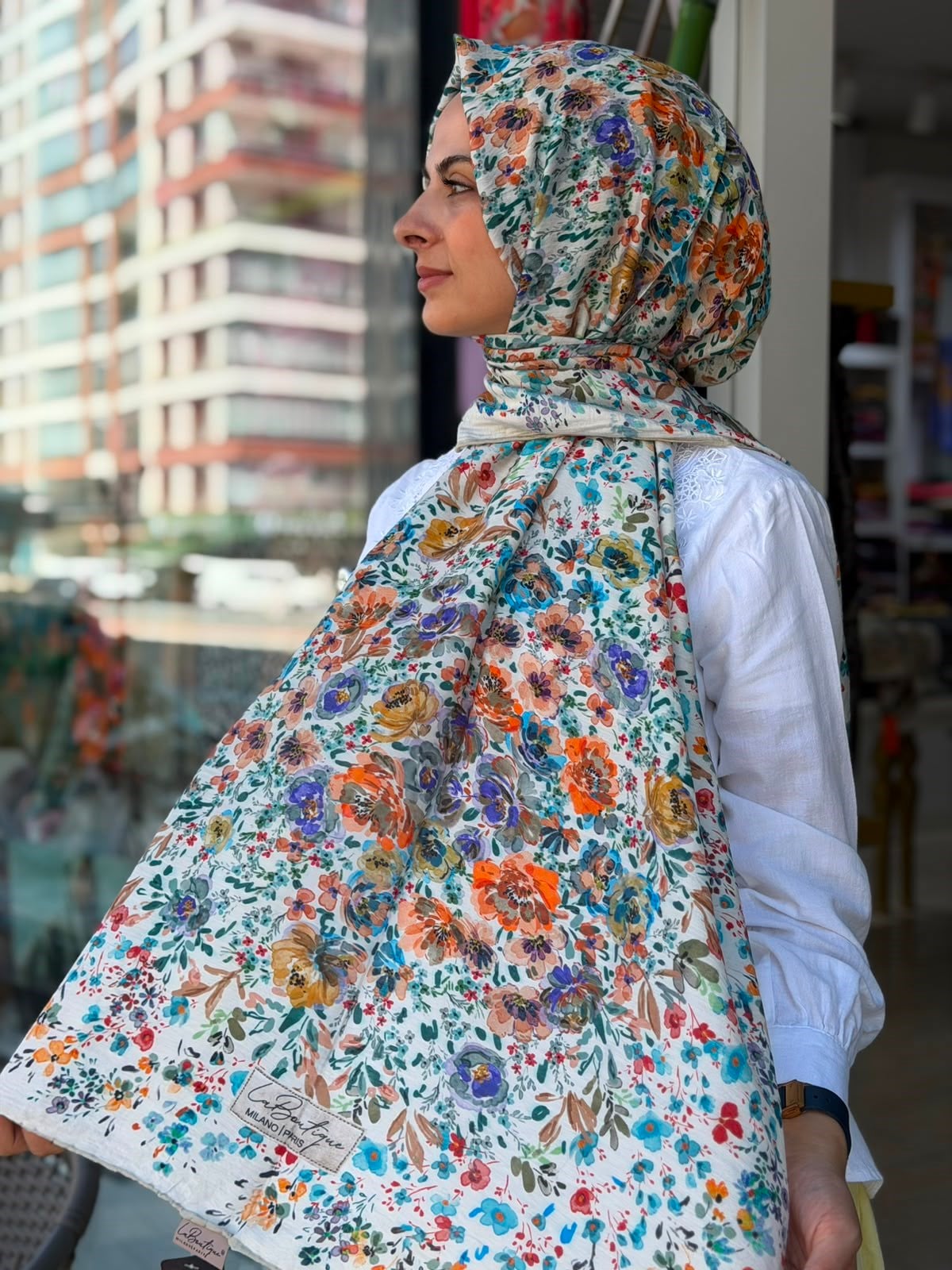 La Boutique Yeni Sezon Desenli Güz Yaz Serinliği Şal 01