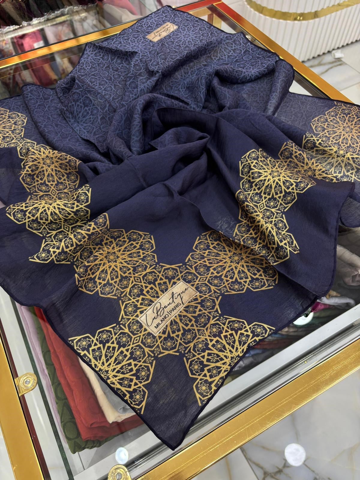 La Boutique Yeni Sezon Desenli Güz Yaz Serinliği Eşarp 04