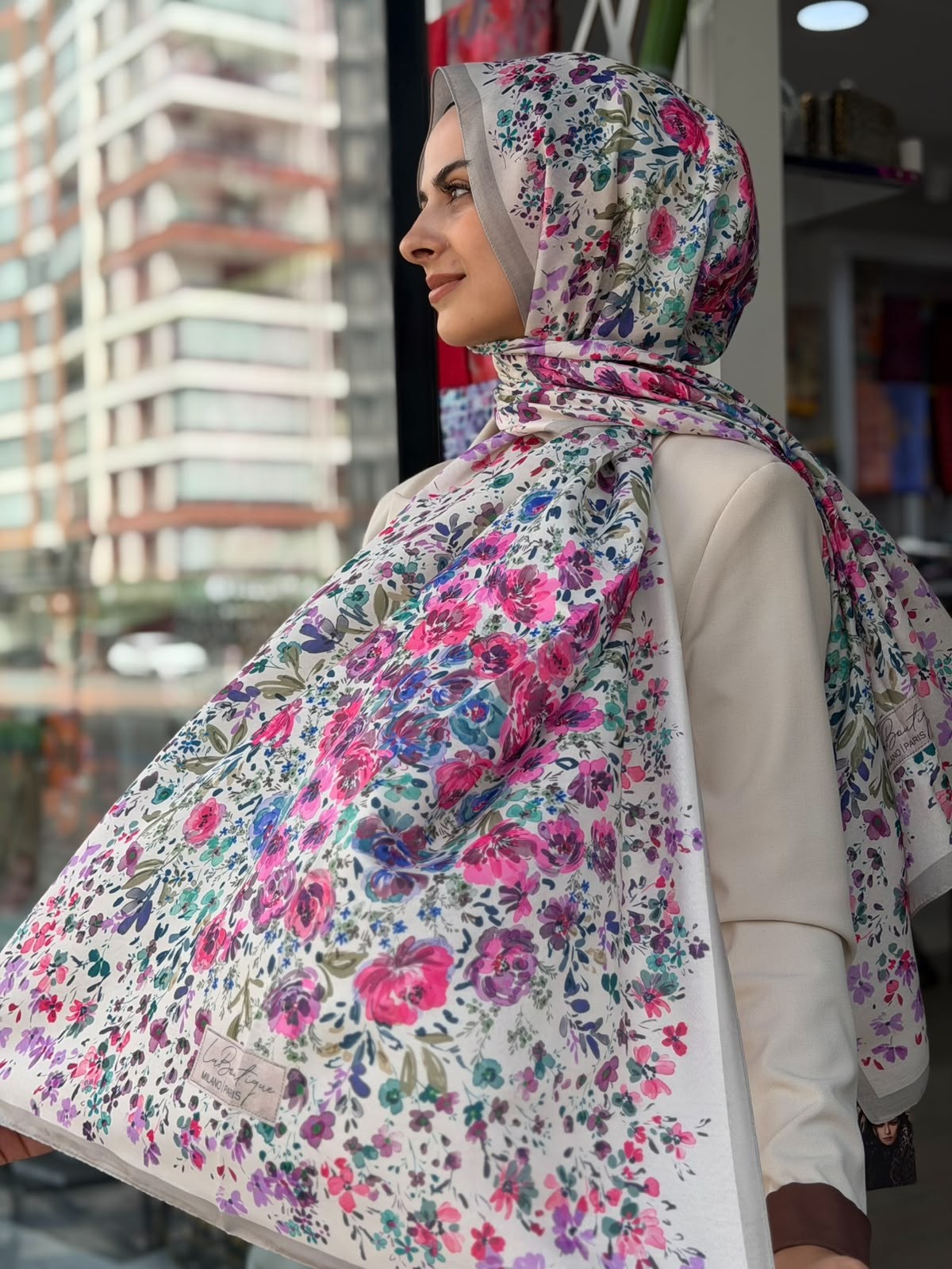 La Boutique Yeni Sezon Desenli Özel Seri Şal 01