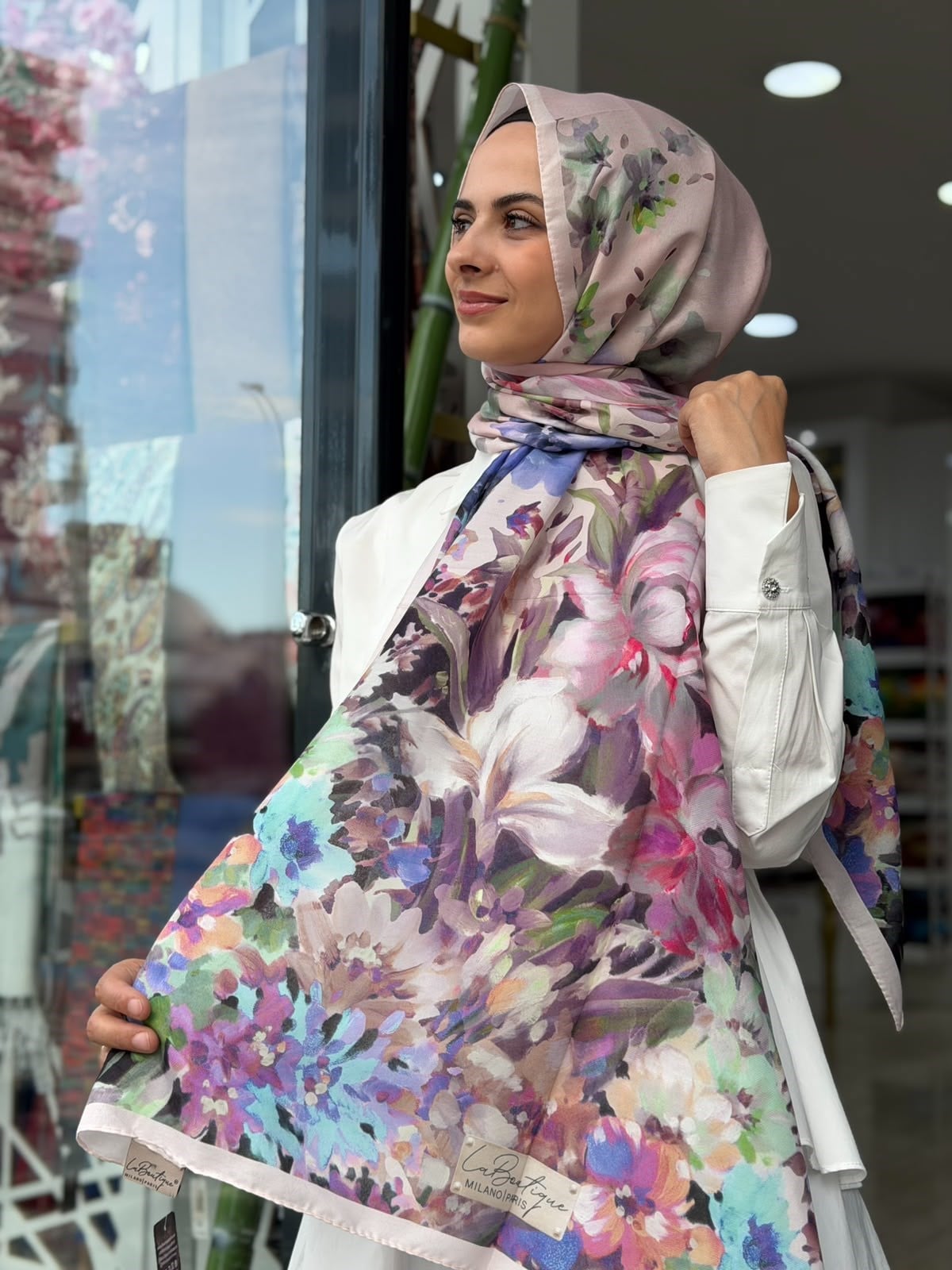 La Boutique Yeni Sezon Özel Seri Desenli Şal 01