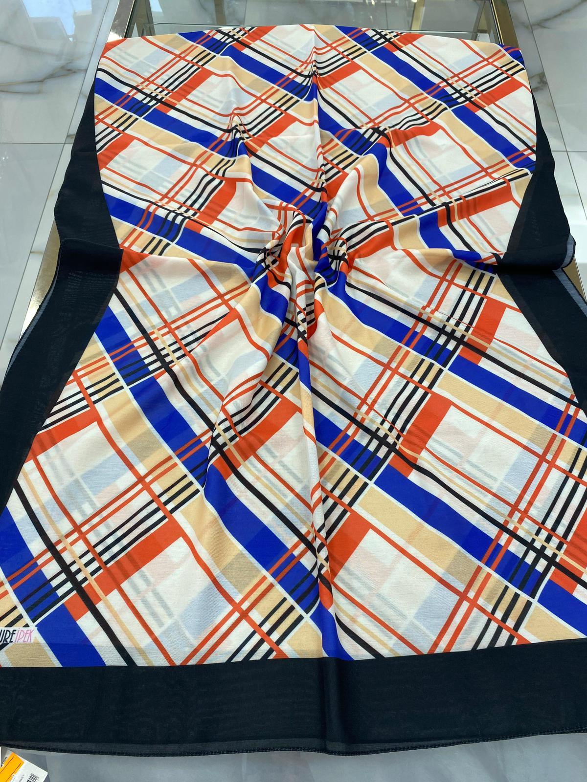 Ladure Ekose Desenli Butik Şal Siyah Rengi