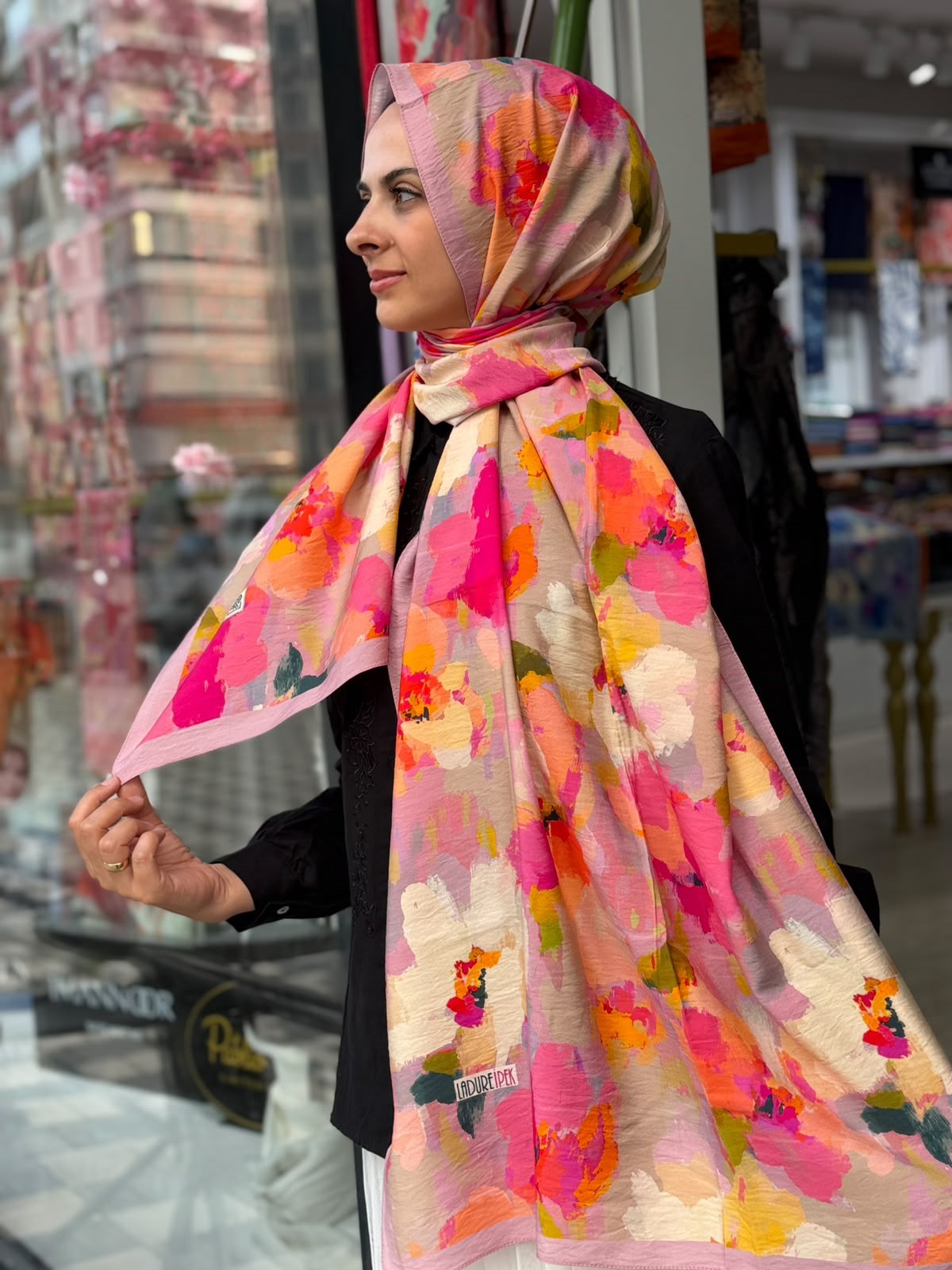 Ladure Premium Seri Şal 01