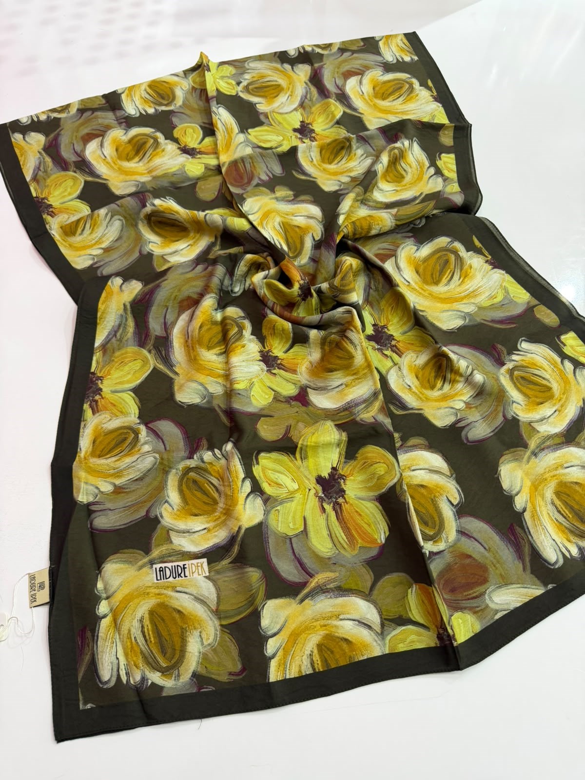 Ladure Premium Seri Şal 02