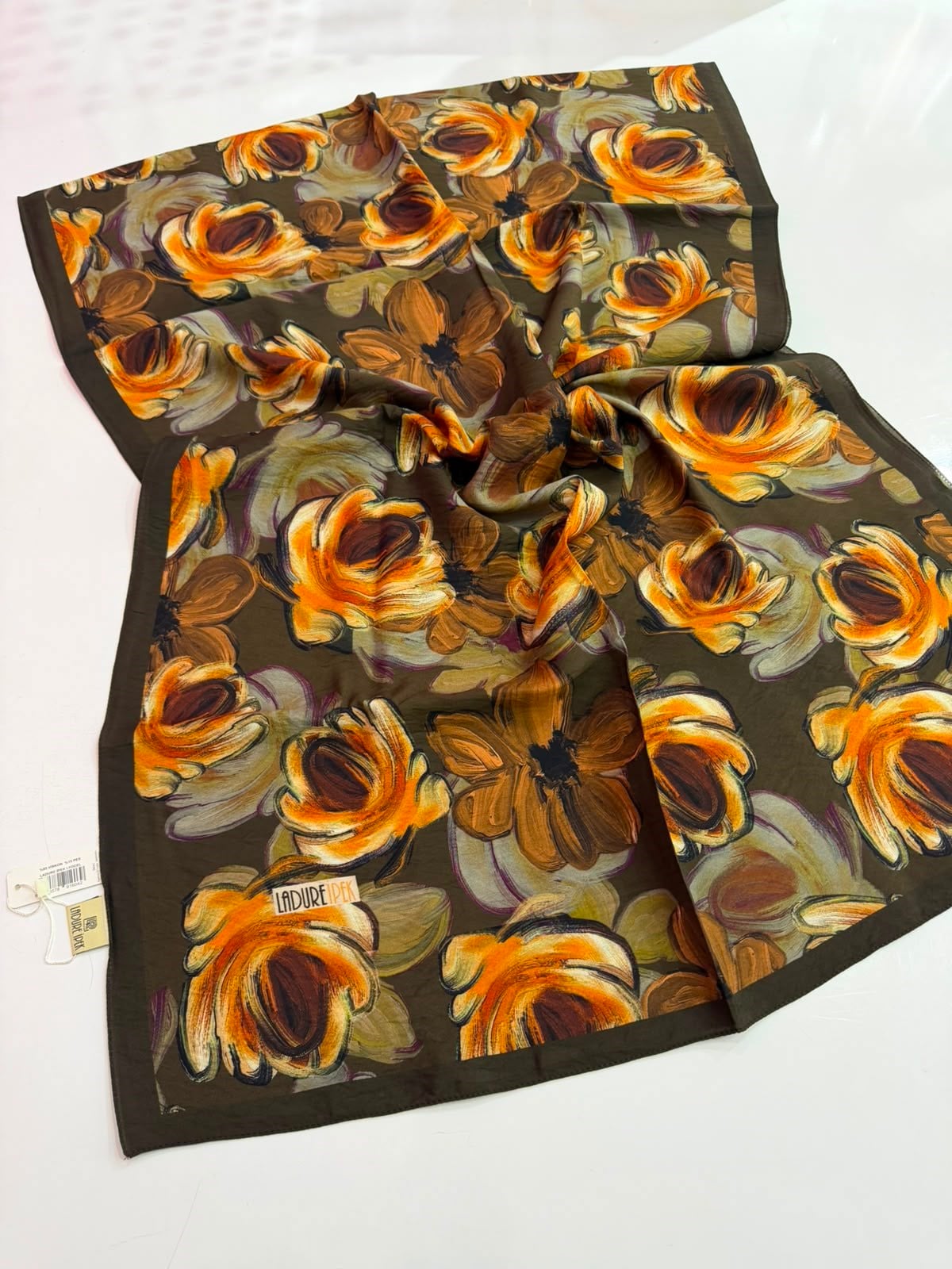 Ladure Premium Seri Şal 03